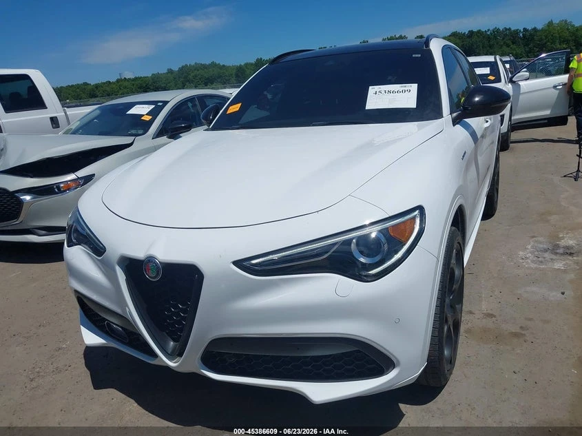Alfa Romeo Stelvio 2.0l Veloce Awd, снимка 12 - Автомобили и джипове - 55591585