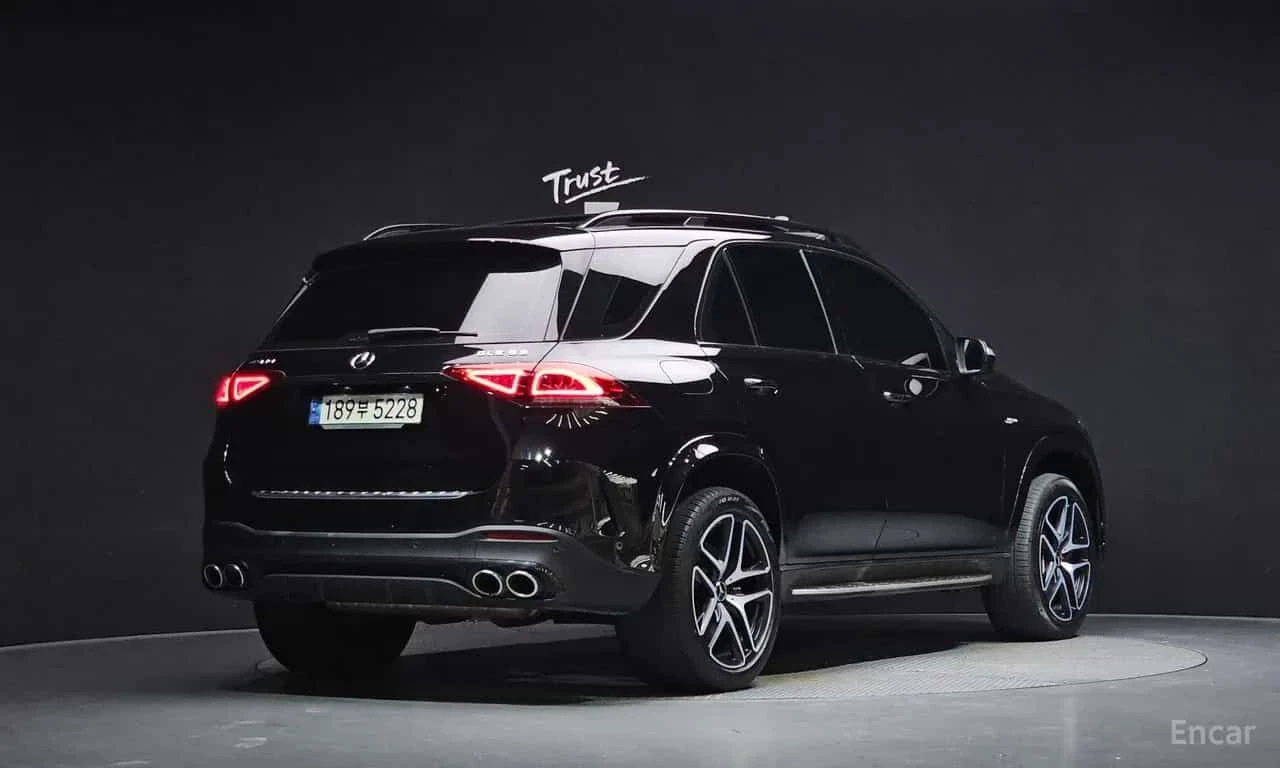 Mercedes-Benz GLE 53 4MATIC * 4MATIC+ * ОПЦИЯ ЗА ФИНАНСИРАНЕ, снимка 2 - Автомобили и джипове - 55647437