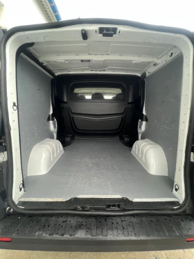 Opel Vivaro Товаропътнически / 6-места / Климатик , снимка 9