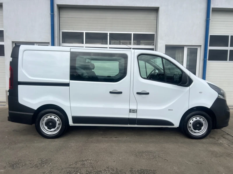 Opel Vivaro Товаропътнически / 6-места / Климатик , снимка 4 - Бусове и автобуси - 51882438