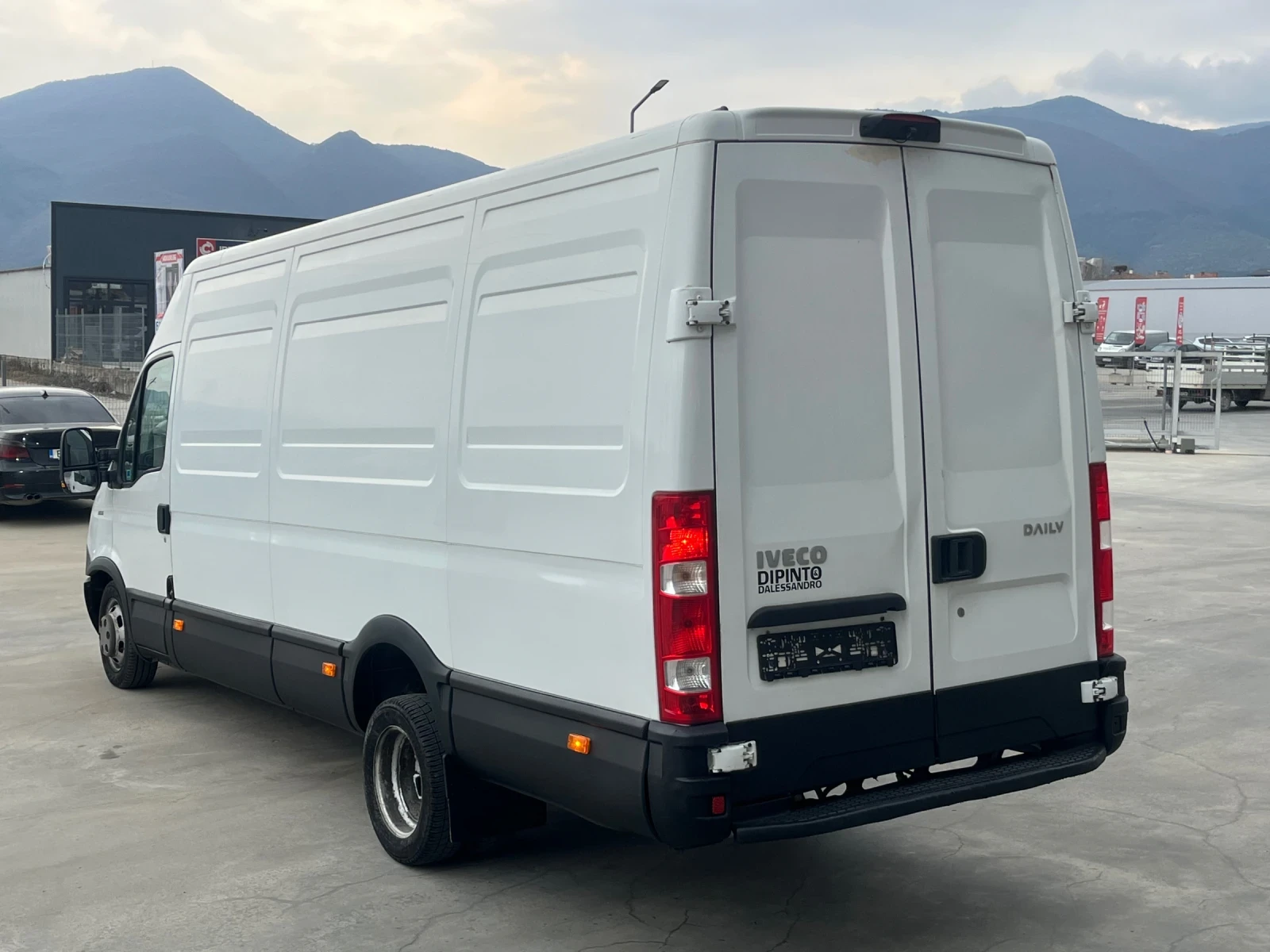 Iveco 35c15 MAXI.XXL.Климатроник.Хубав!!!Собствен лизинг!!!, снимка 6 - Бусове и автобуси - 53878771