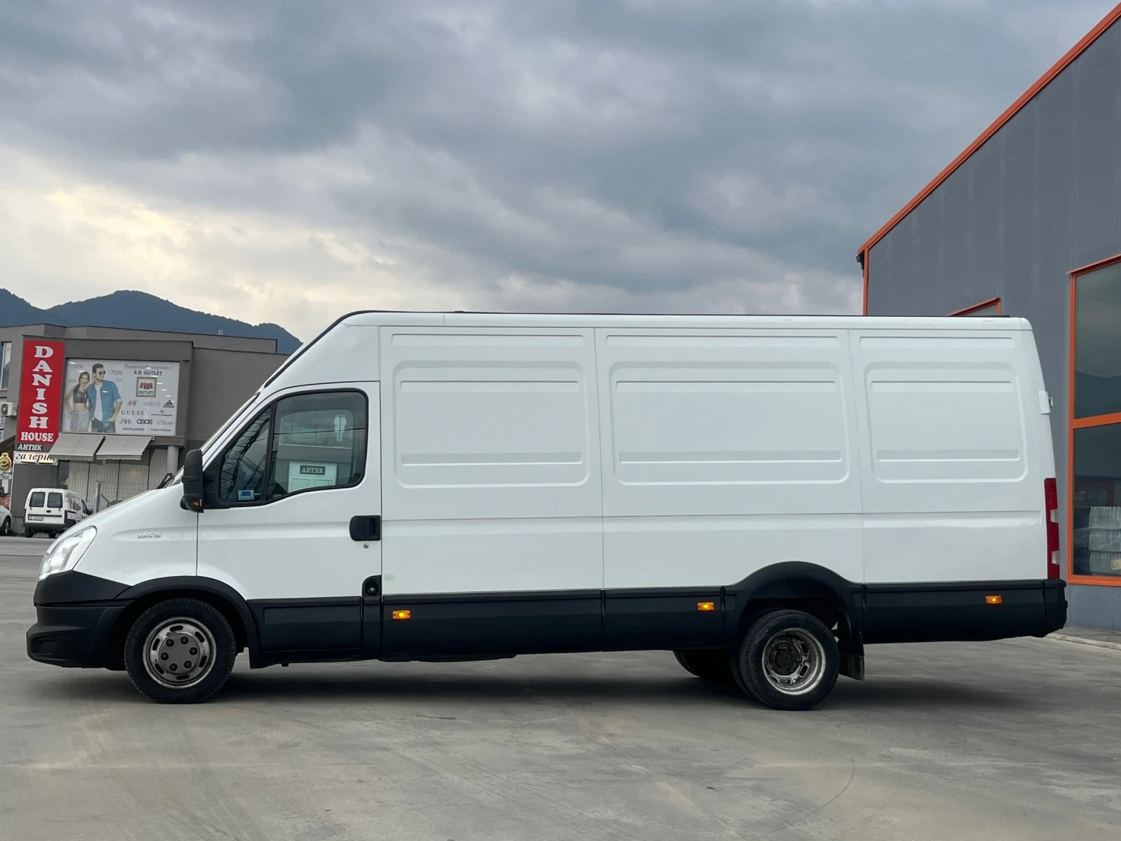 Iveco 35c15 MAXI.XXL.Климатроник.Хубав!!!Собствен лизинг!!!, снимка 7 - Бусове и автобуси - 53878771