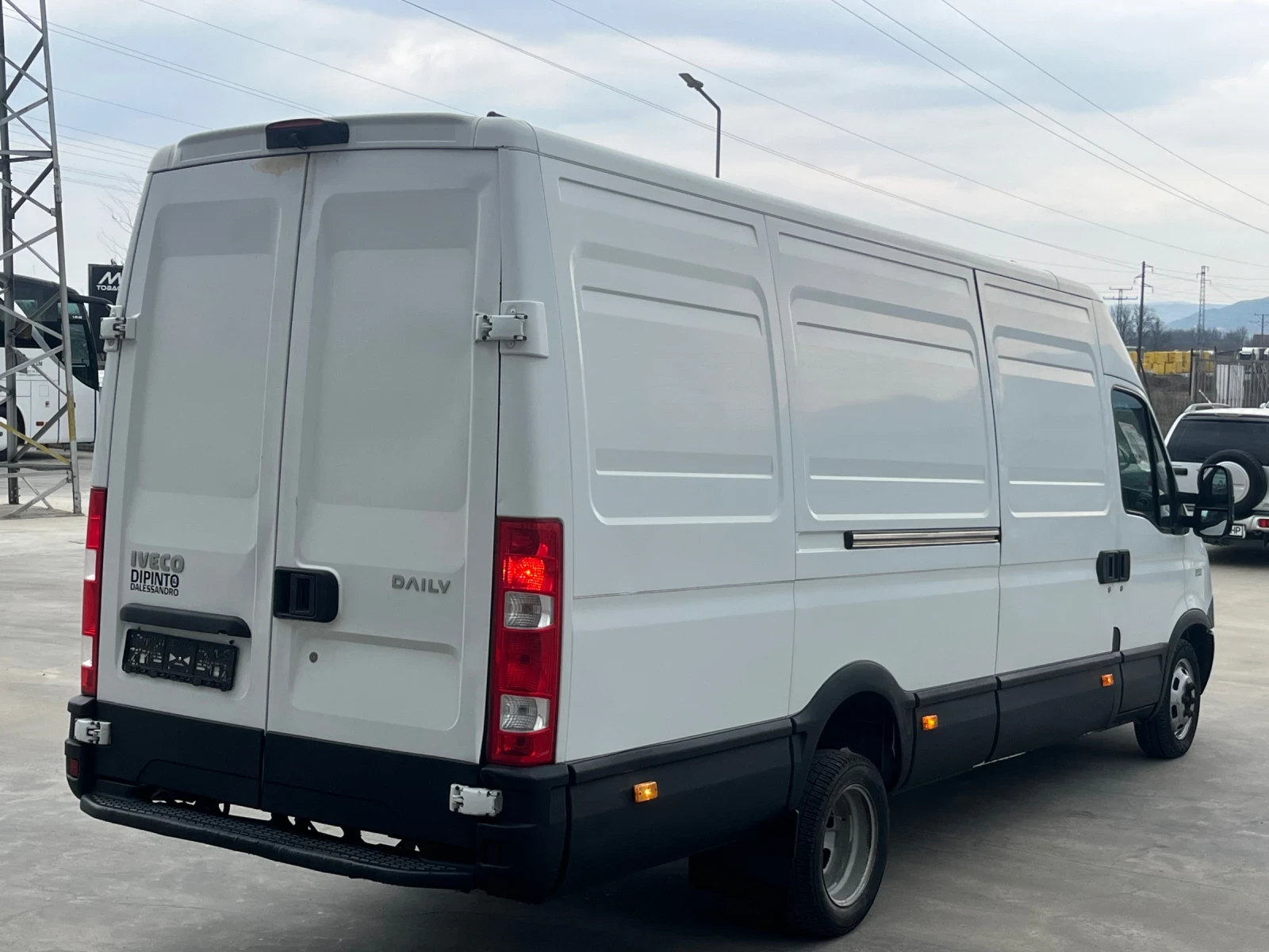Iveco 35c15 MAXI.XXL.Климатроник.Хубав!!!Собствен лизинг!!!, снимка 4 - Бусове и автобуси - 53878771
