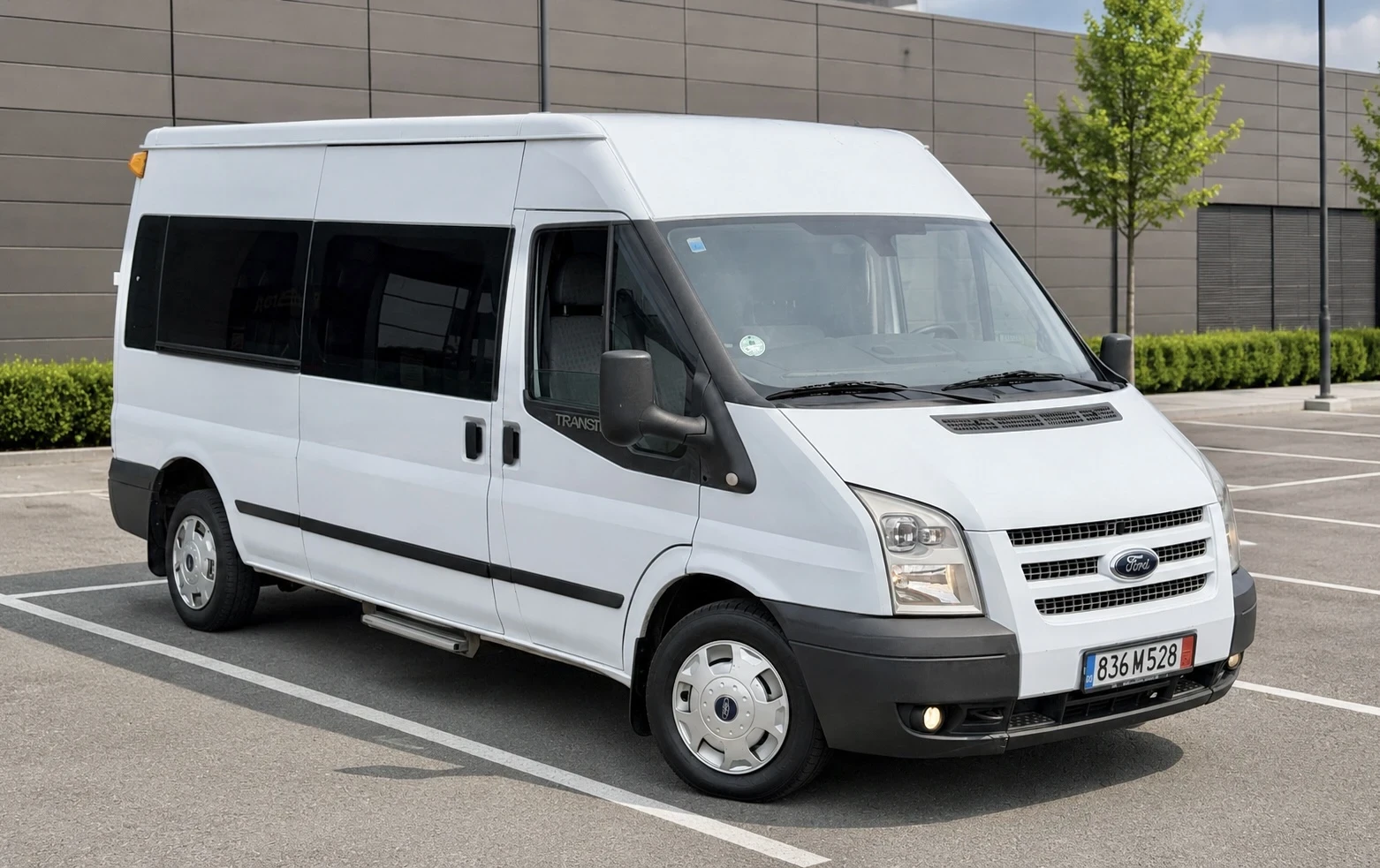 Ford Transit 2.2 TDCl 8+ 1 2013г ТОП, снимка 3 - Бусове и автобуси - 54743753