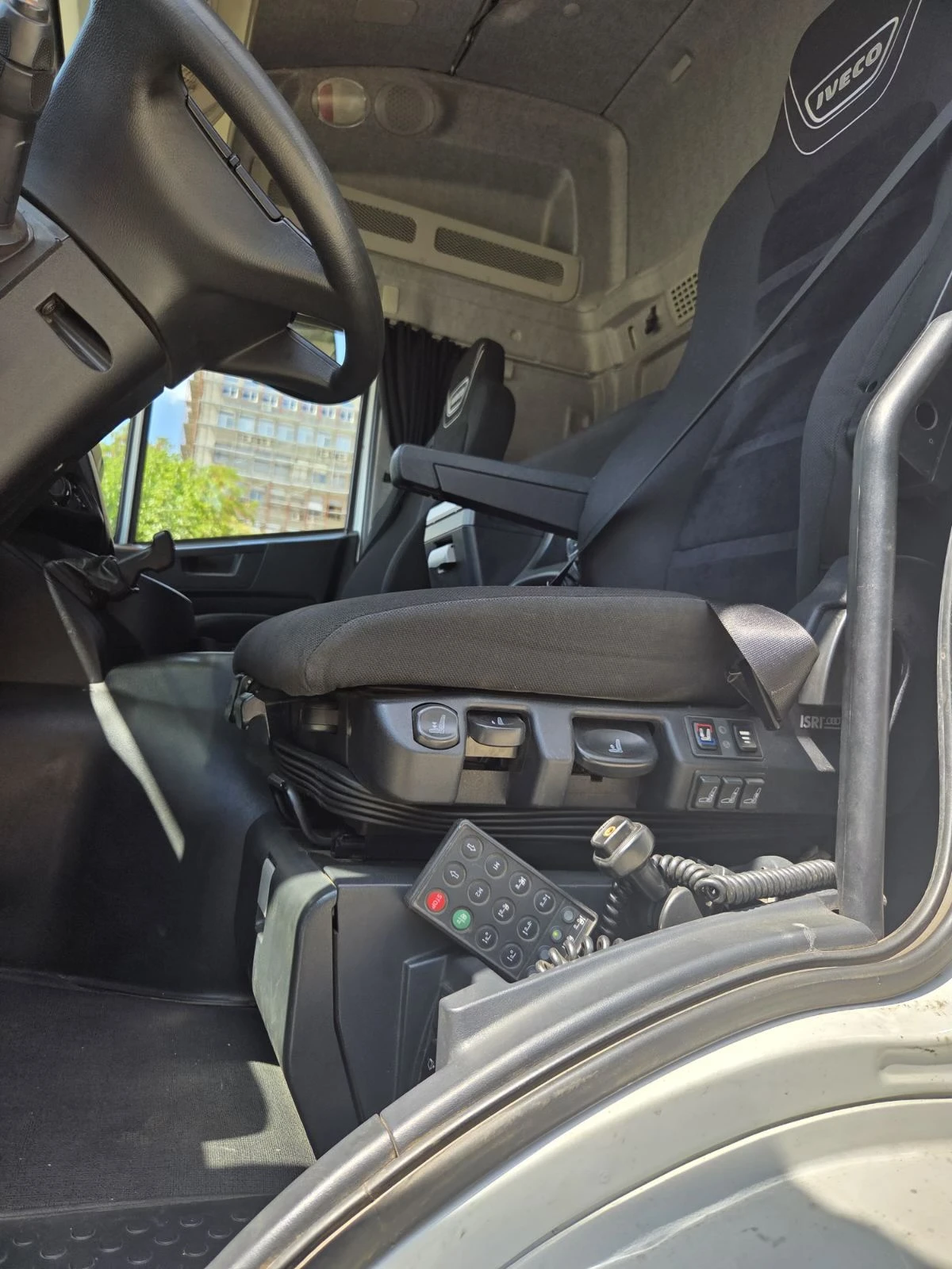 Iveco 440 E 37 AT 440 TP | Mobile.bg � ����������� 9