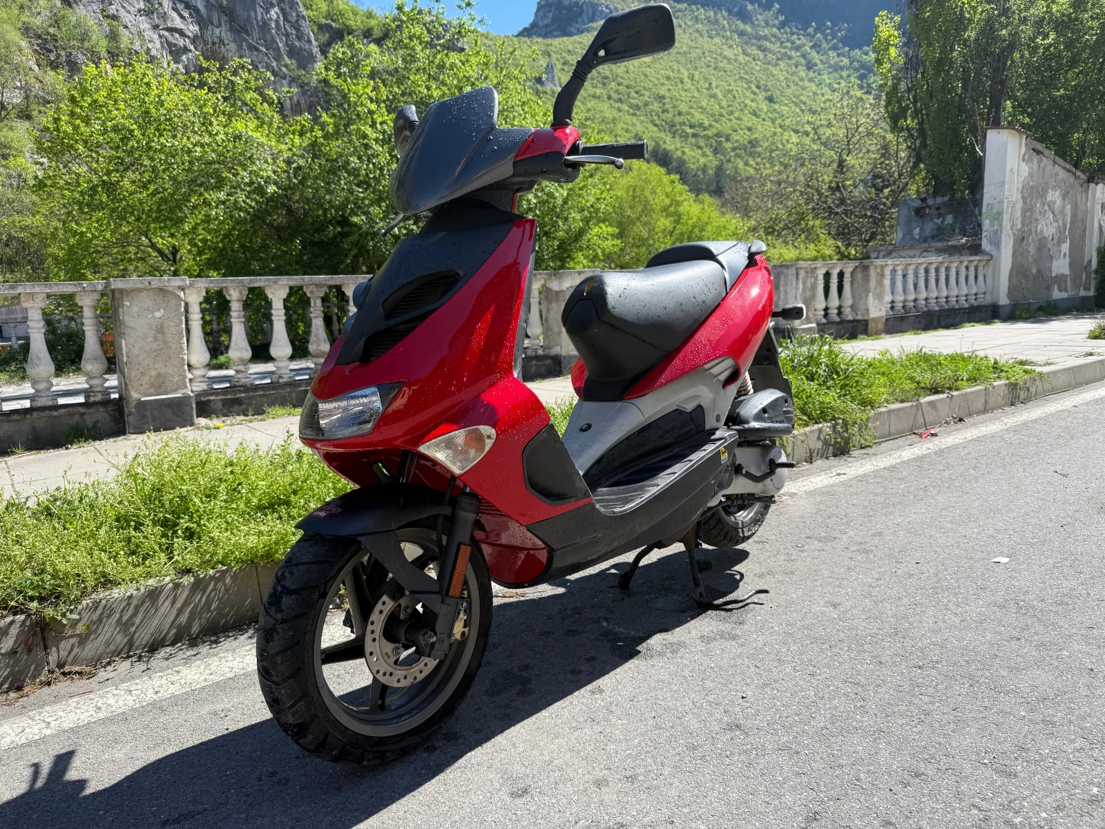 Aprilia Sr SPORT PRO 50 - изображение 4