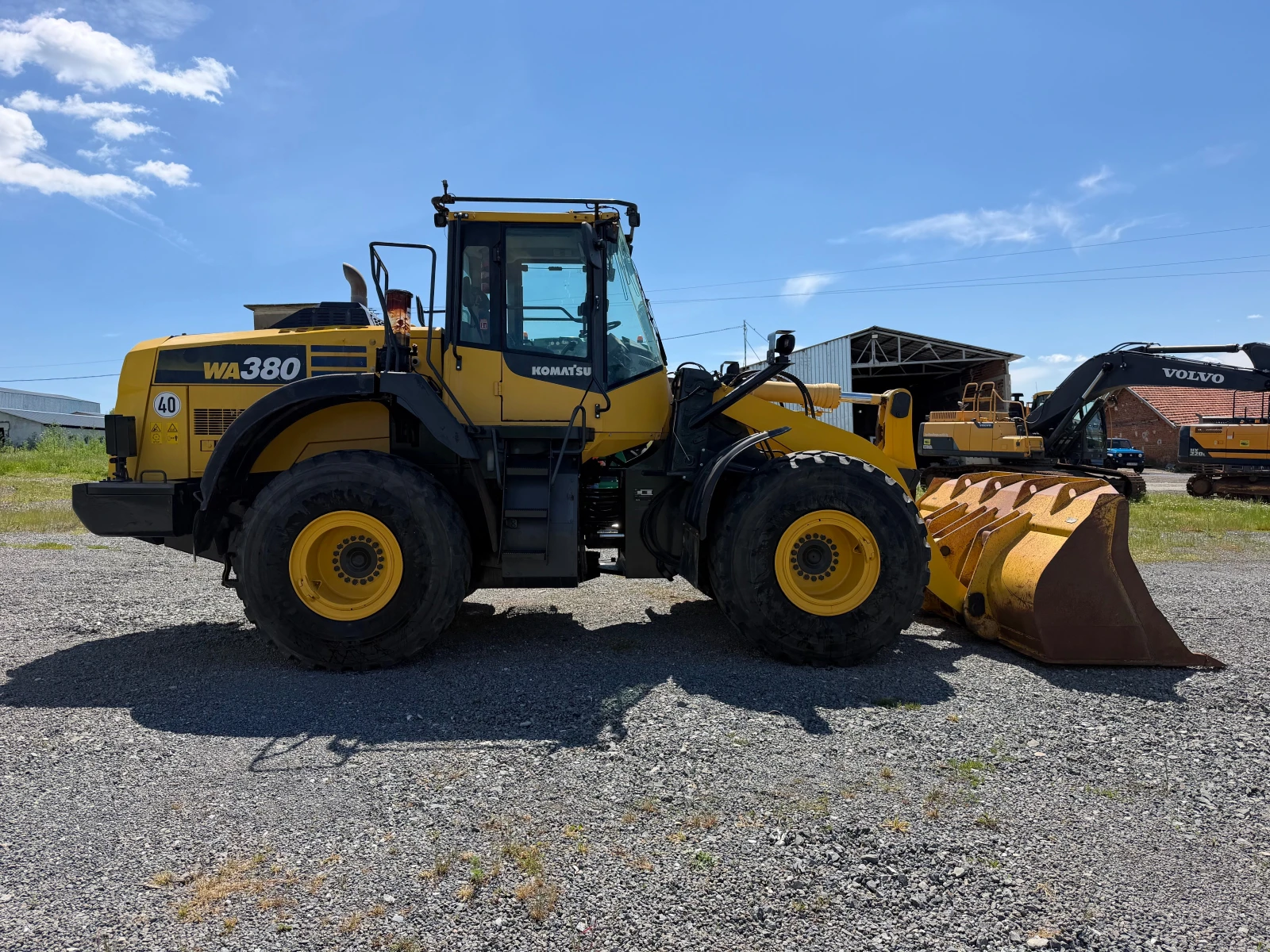 Челен товарач Komatsu WA 380-8 ЛИЗИНГ, снимка 8 - Индустриална техника - 54289519