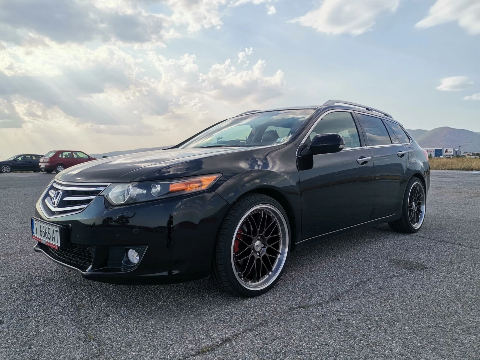    235/35R20 | Mobile.bg   3