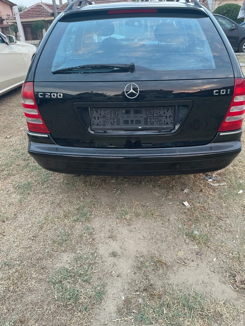 Mercedes-Benz C 200 2.2CDI, снимка 4 - Автомобили и джипове - 47155133