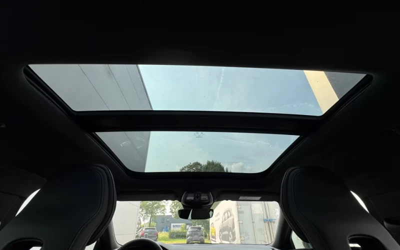 Volvo S60 B4/197HP/PLUS/DARK/360/PANO/H&K/712v, снимка 16 - Автомобили и джипове - 51652428