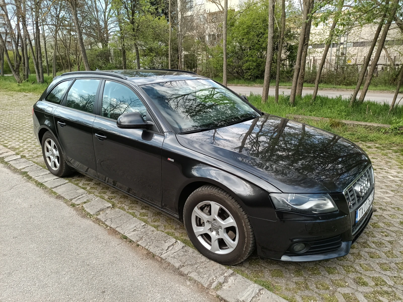 Audi A4 AVANT2.0 tfsi pro laine - изображение 5