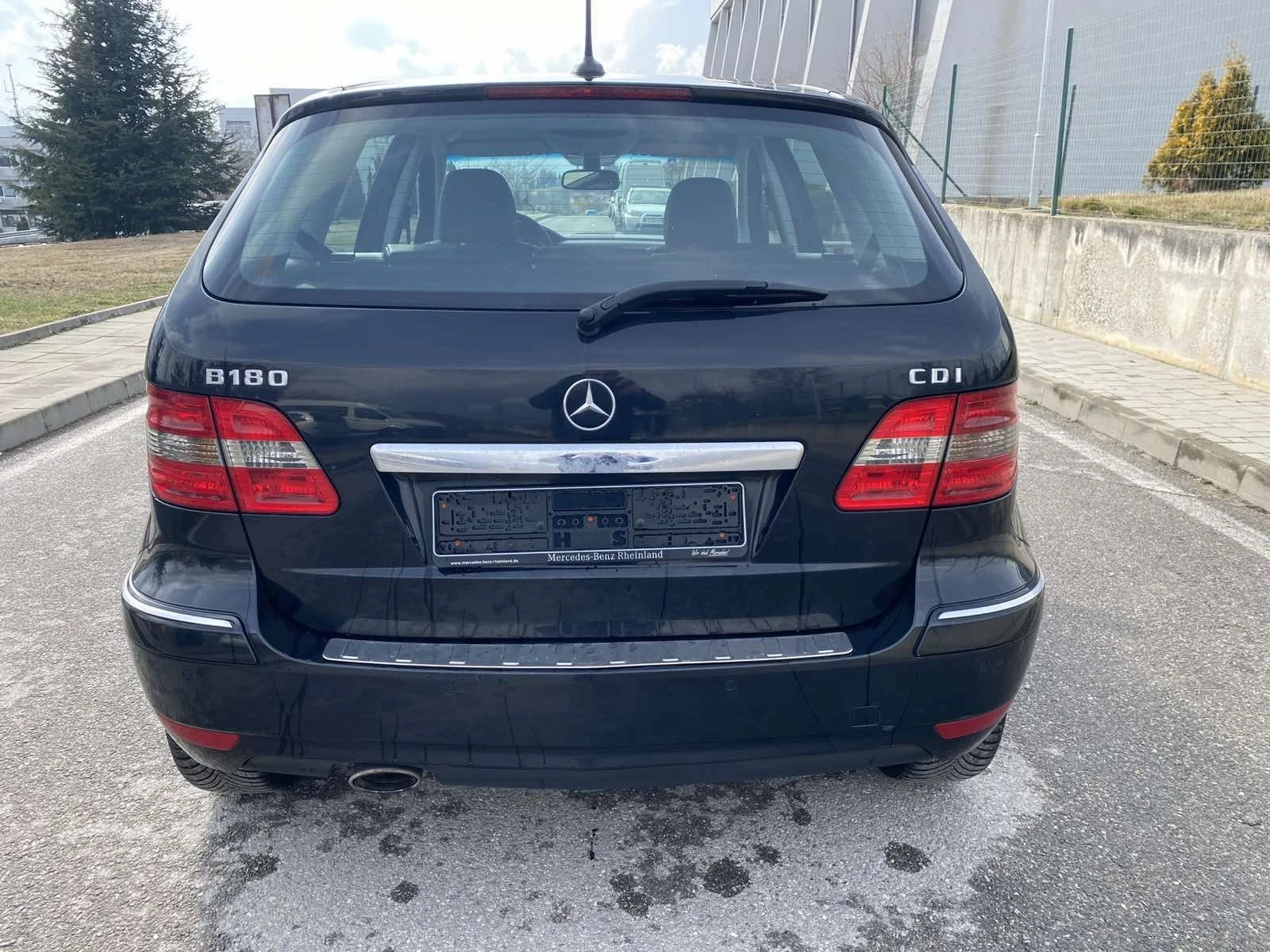 Mercedes-Benz B 180  - изображение 5
