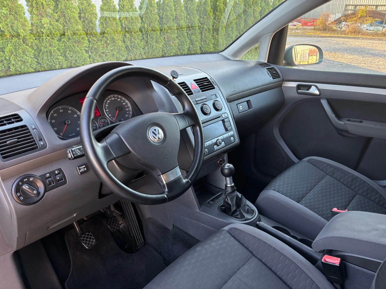 VW Touran 1.6i 102 Коня/GPL/FACELIFT/ИТАЛИЯ/210 000 Хил.км - изображение 9