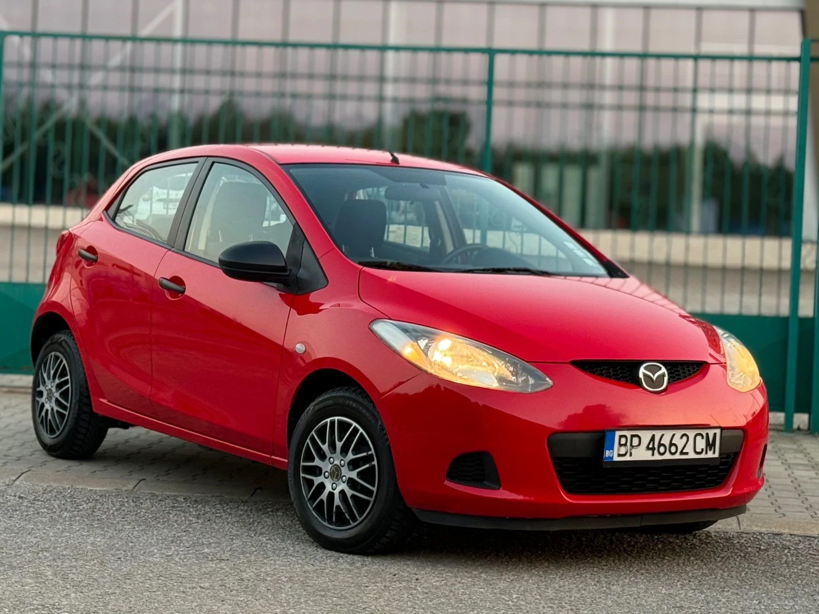 Mazda 2 1.3i~75hp~КЛИМАТИК~170000км!! - изображение 3