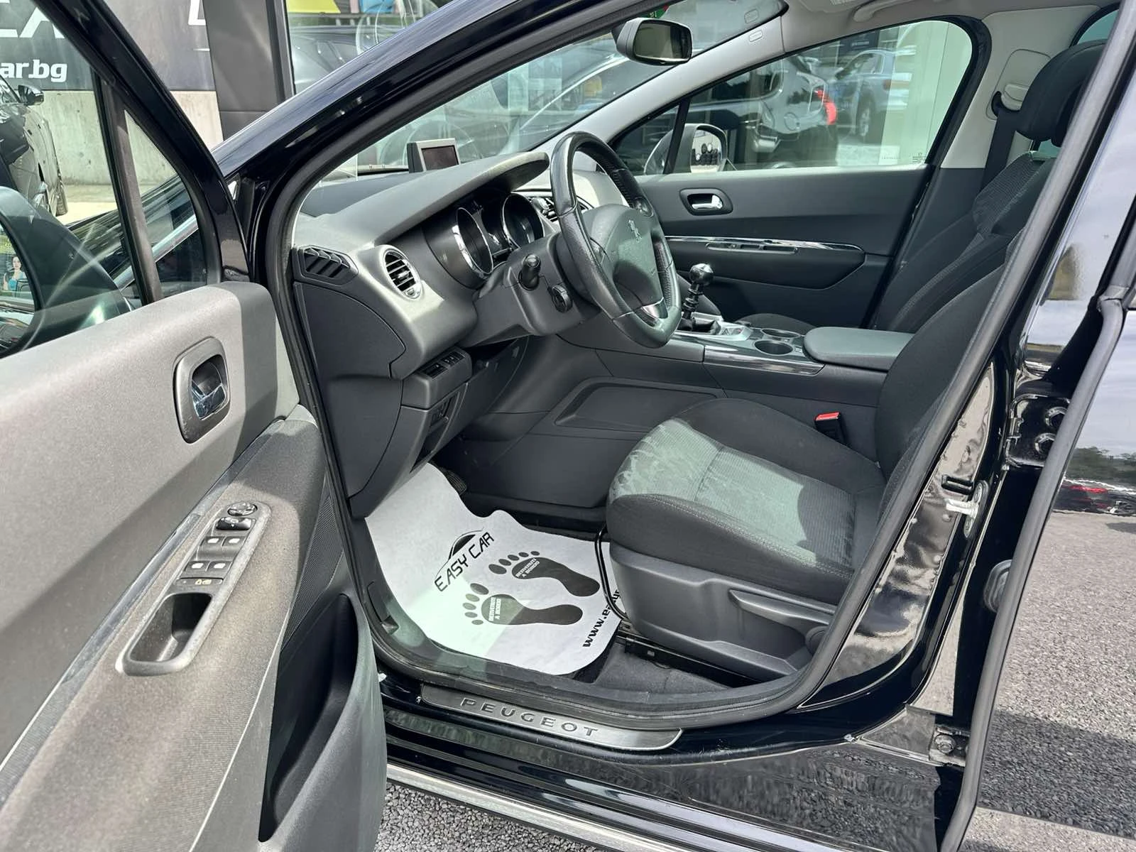 Peugeot 3008 2.0 HDI / PANO/ HUD - изображение 5