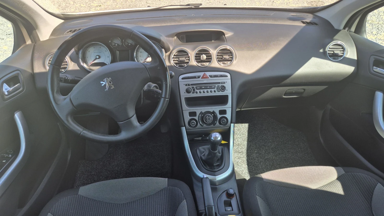 Peugeot 308 1.6-PANORAMA - изображение 9