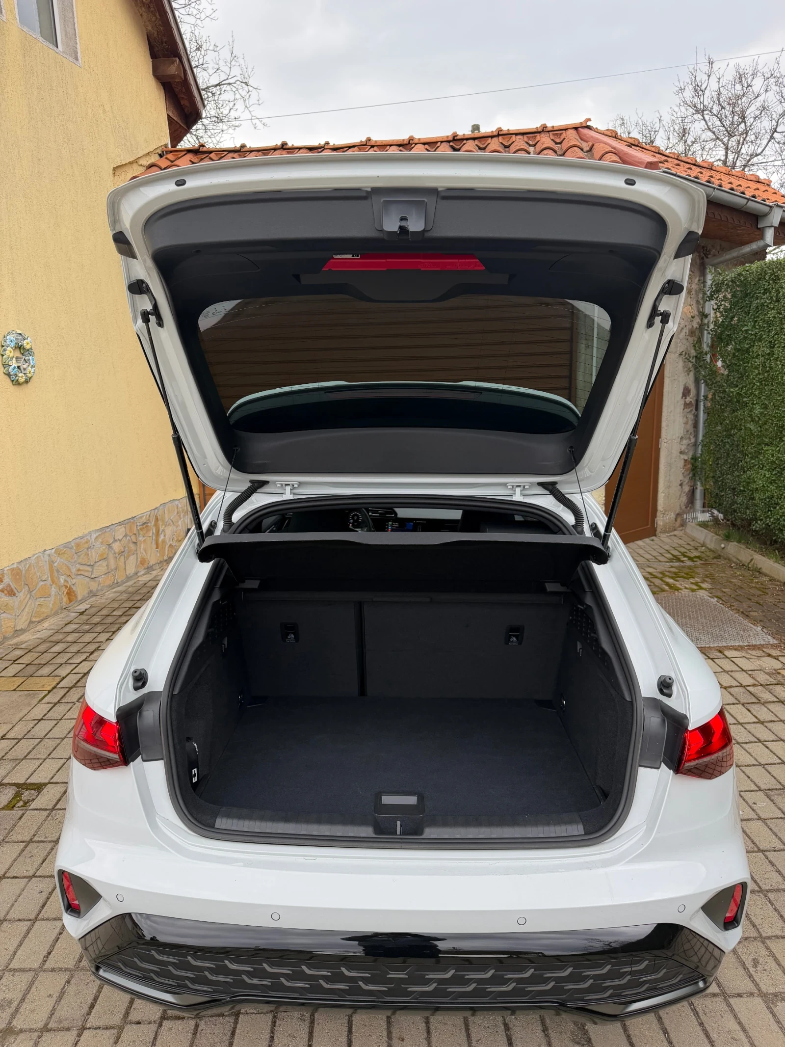 Audi A3 S-Line 2.0 TDI 150 k.c., снимка 16 - Автомобили и джипове - 54148741