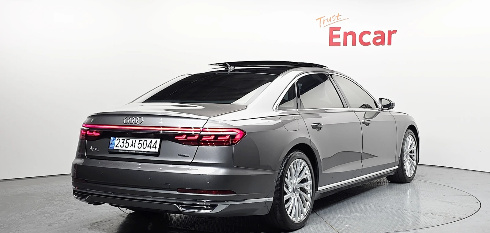 Audi A8 LONG* DISTRONIK* 360* HEAD-UP* ОБДУХ* МАСАЖ* TV* F, снимка 4 - Автомобили и джипове - 54629417