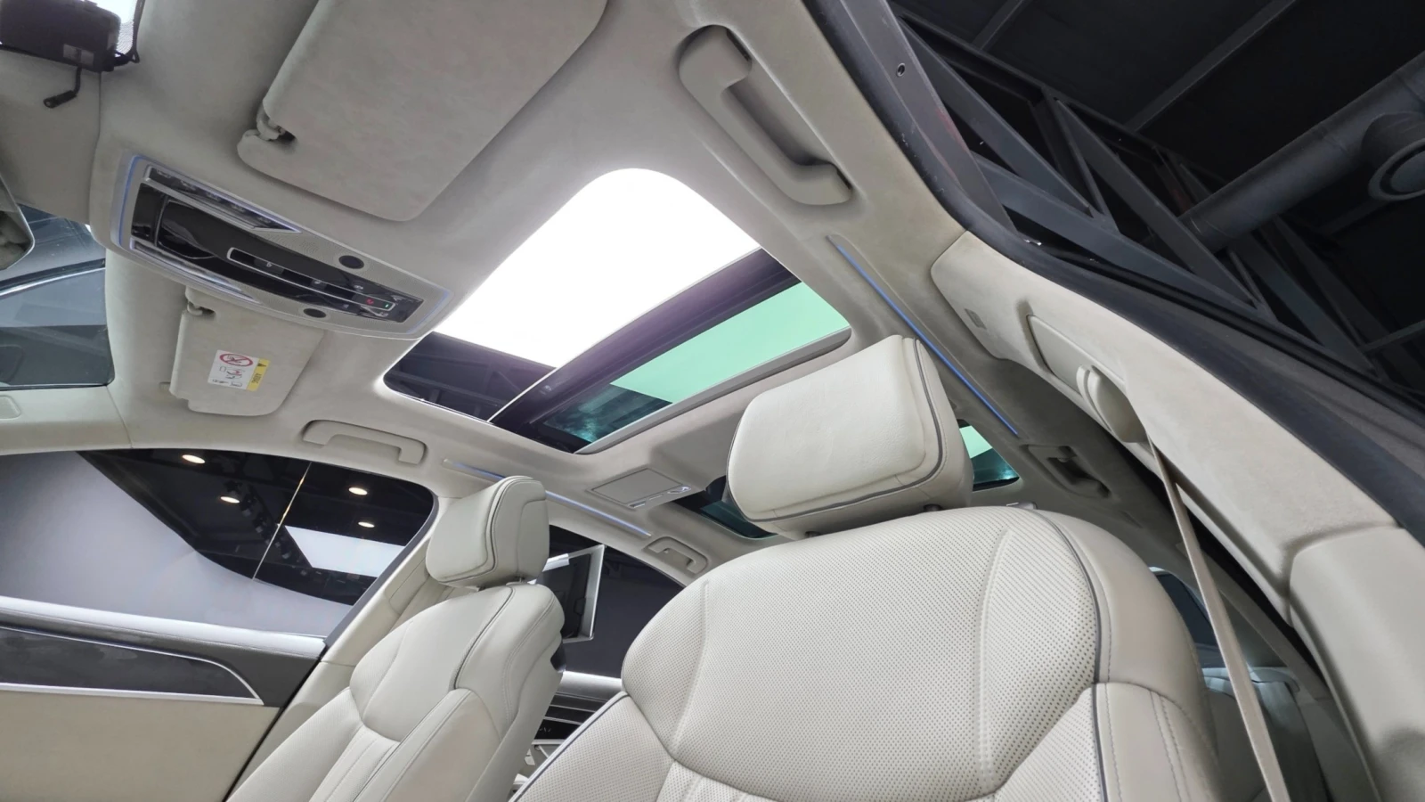Audi A8 LONG* DISTRONIK* 360* HEAD-UP* ОБДУХ* МАСАЖ* TV* F, снимка 12 - Автомобили и джипове - 54629417