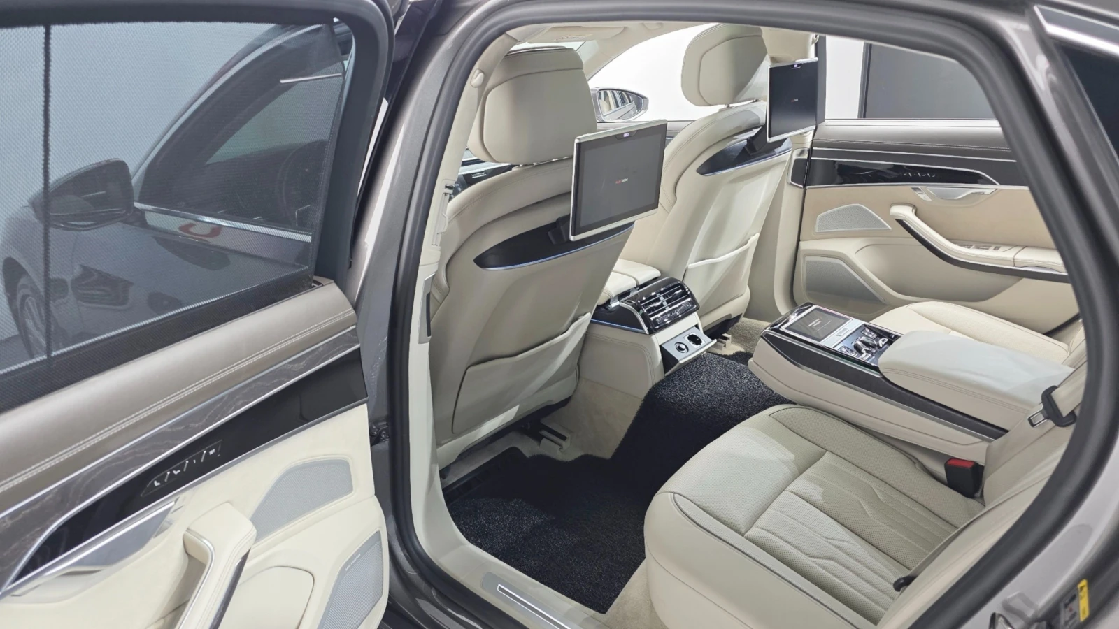 Audi A8 LONG* DISTRONIK* 360* HEAD-UP* ОБДУХ* МАСАЖ* TV* F, снимка 14 - Автомобили и джипове - 54629417