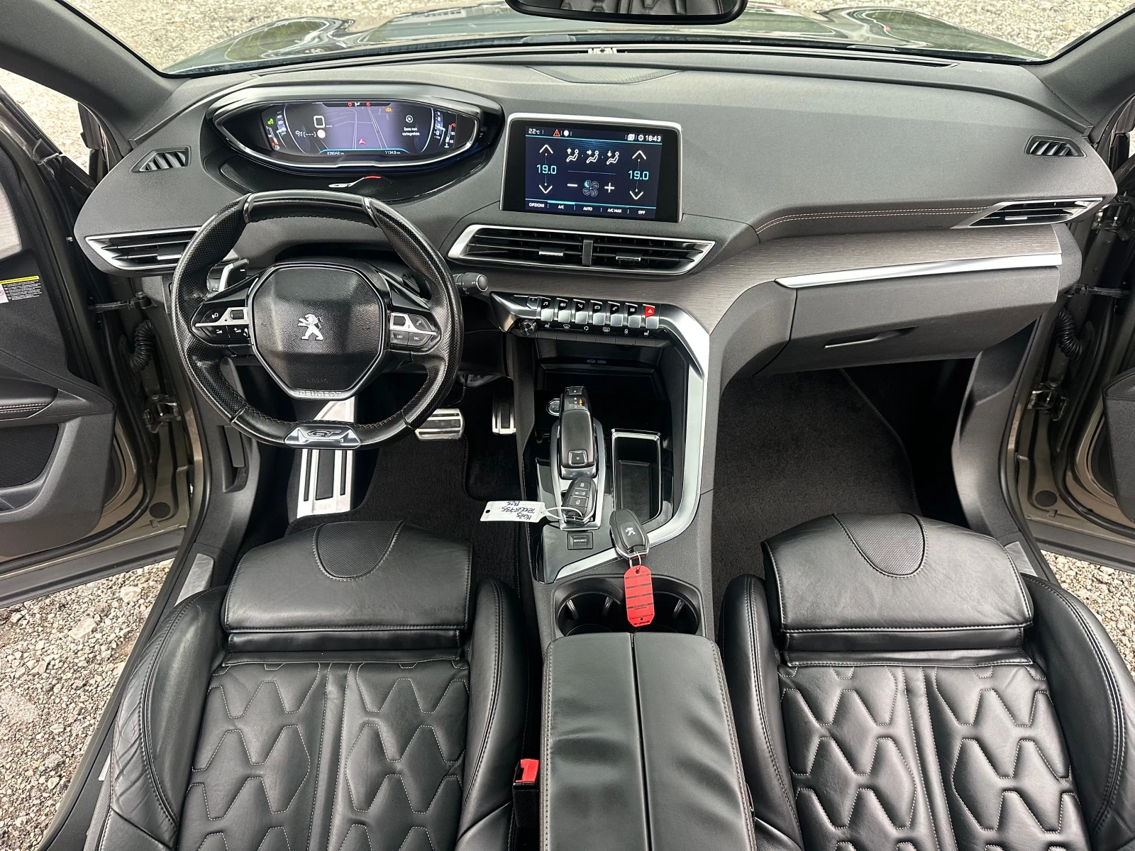 Peugeot 5008 2.0HDI 180kc GT-LINE FULLL TOPPP, снимка 10 - Автомобили и джипове - 54641500