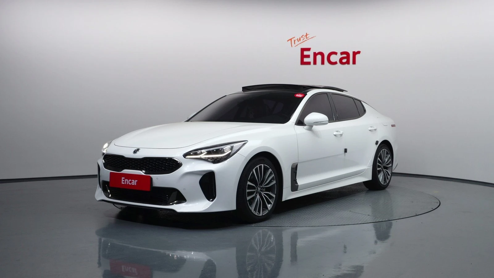 Kia Stinger 2.0* ЛЮК* KEYLESS* ПОДГРЕВ ВОЛАН* КРАЙНА ЦЕНА
