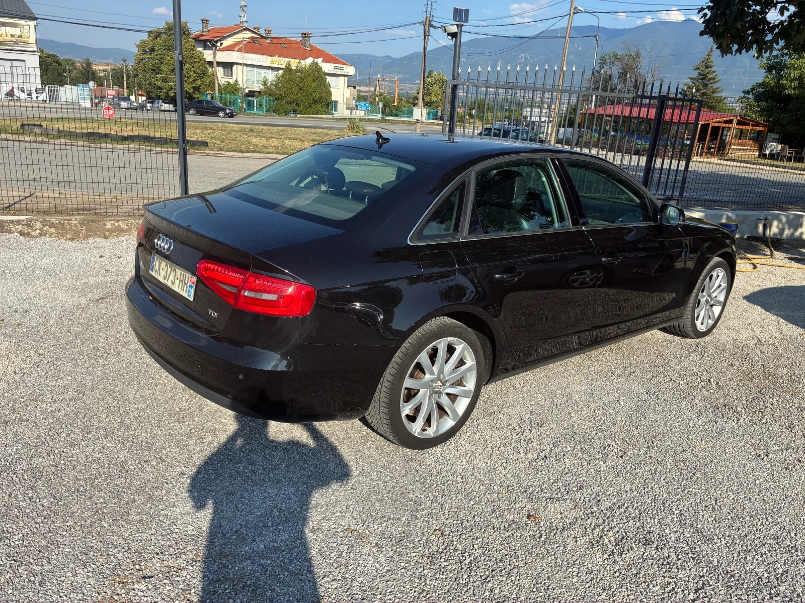 Audi A4 2.0TDI S TRONIK, снимка 4 - Автомобили и джипове - 55619397