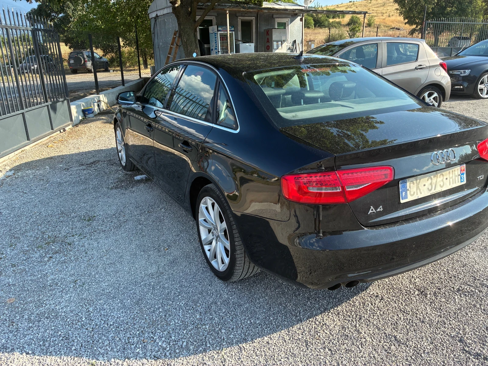 Audi A4 2.0TDI S TRONIK, снимка 6 - Автомобили и джипове - 55619397