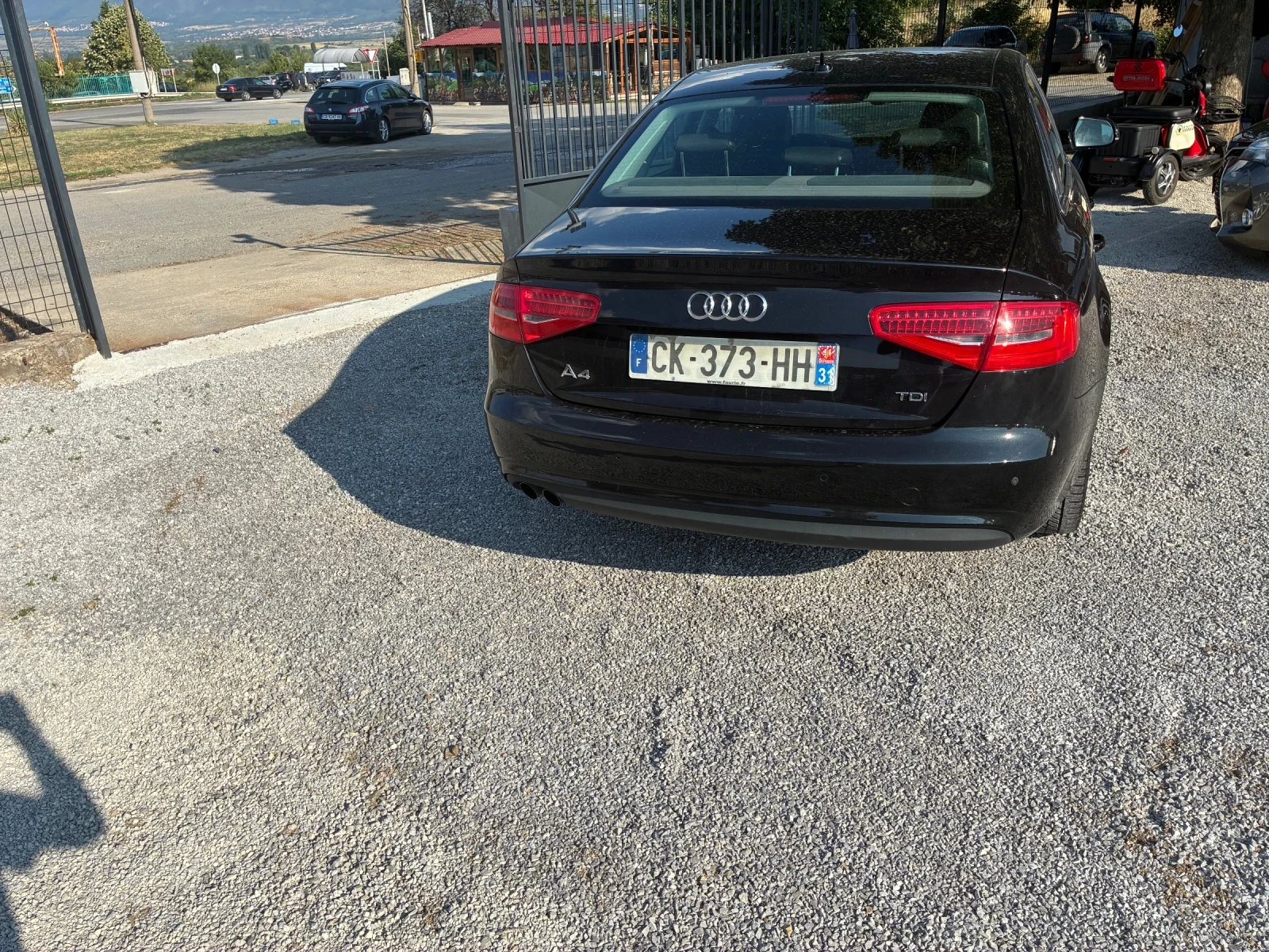 Audi A4 2.0TDI S TRONIK, снимка 5 - Автомобили и джипове - 55619397