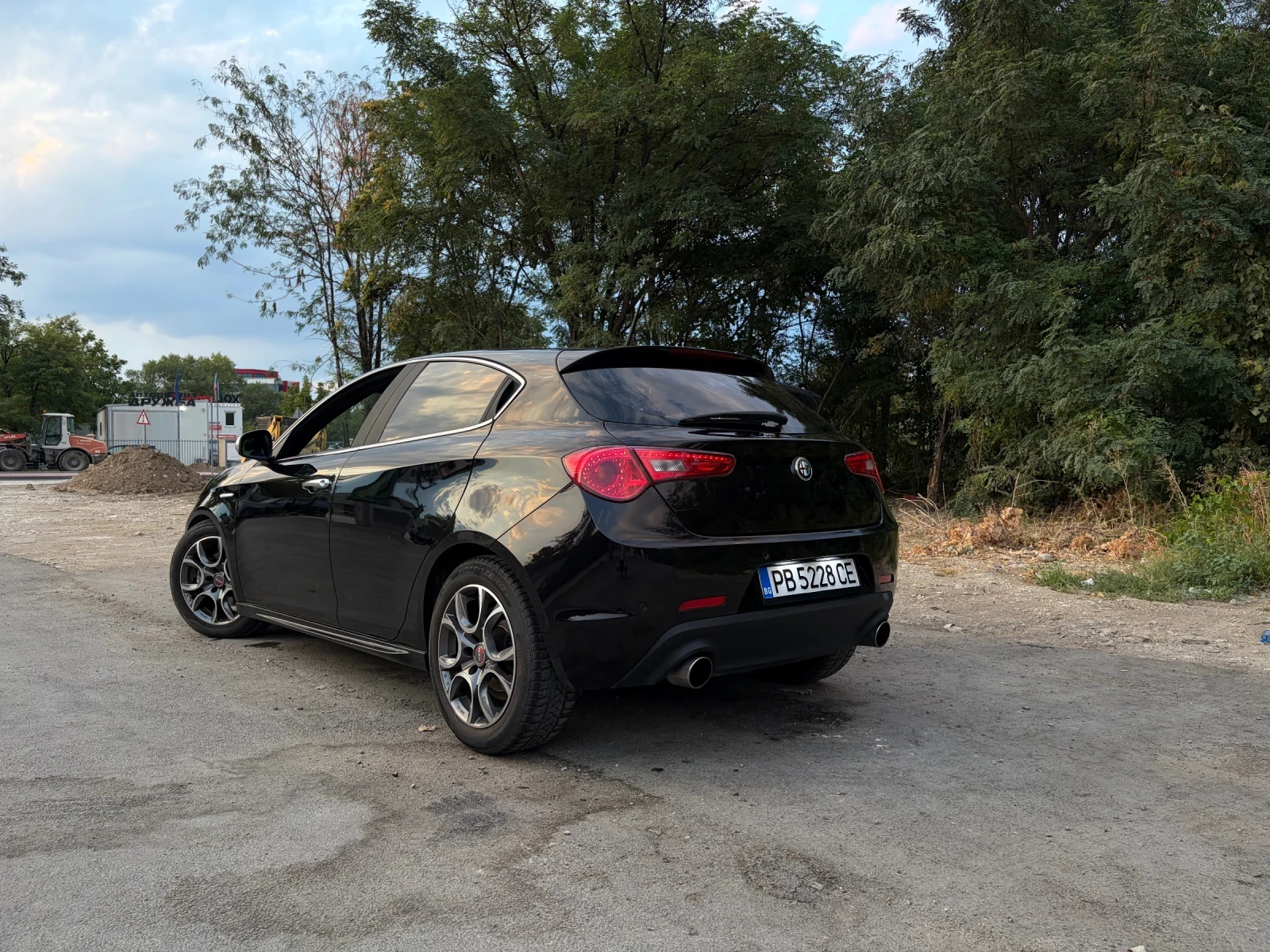 Alfa Romeo Giulietta 1.4t 170hp QV визия, снимка 5 - Автомобили и джипове - 55831240