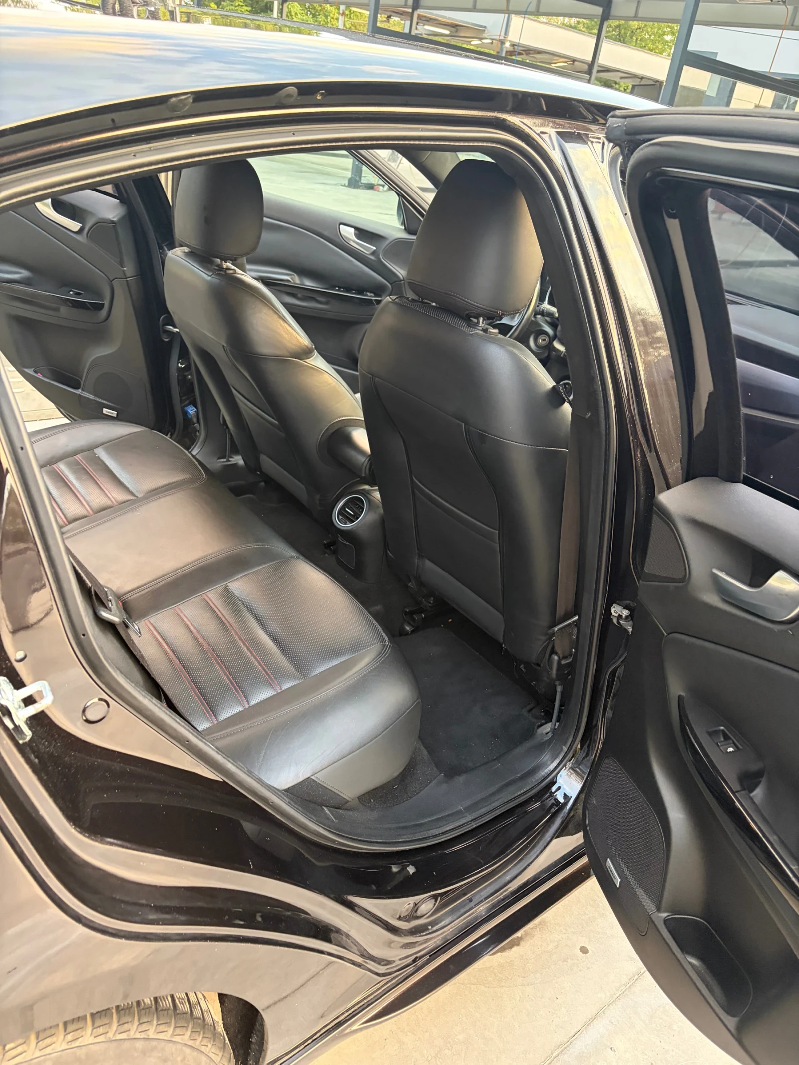 Alfa Romeo Giulietta 1.4t 170hp QV визия, снимка 10 - Автомобили и джипове - 55831240