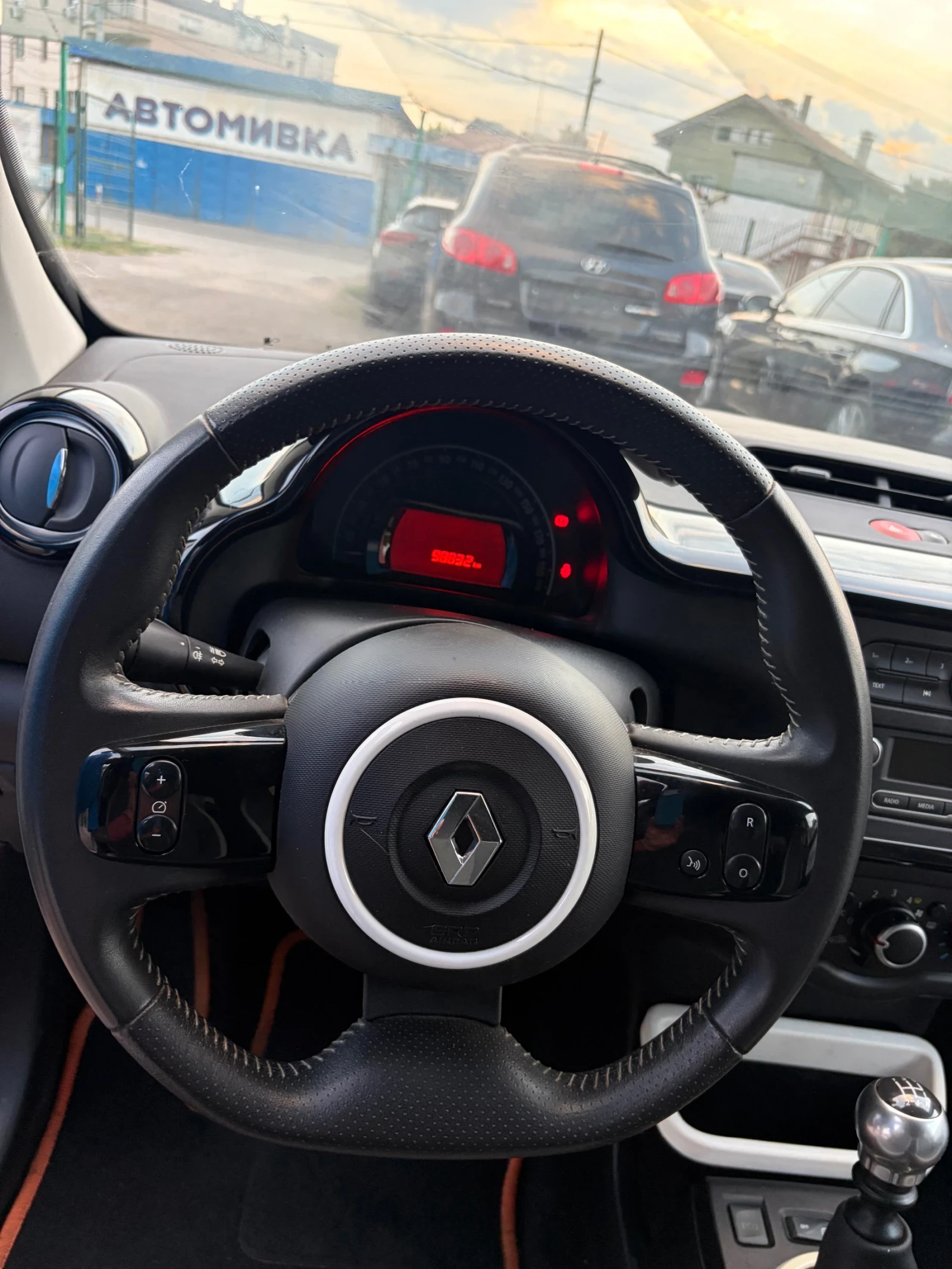 Renault Twingo 98000km, снимка 11 - Автомобили и джипове - 55893983