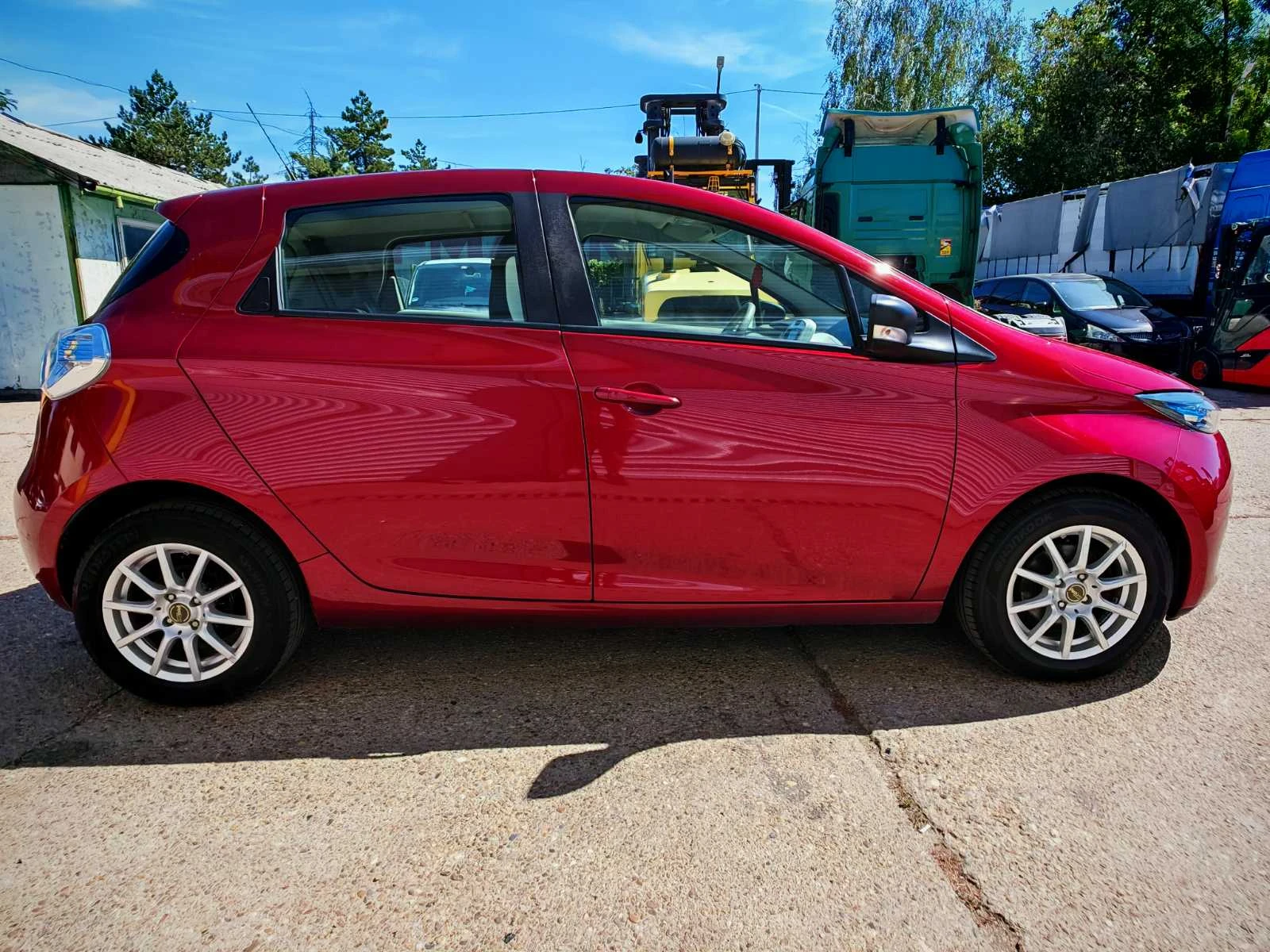 Renault Zoe, снимка 4 - Автомобили и джипове - 56126134