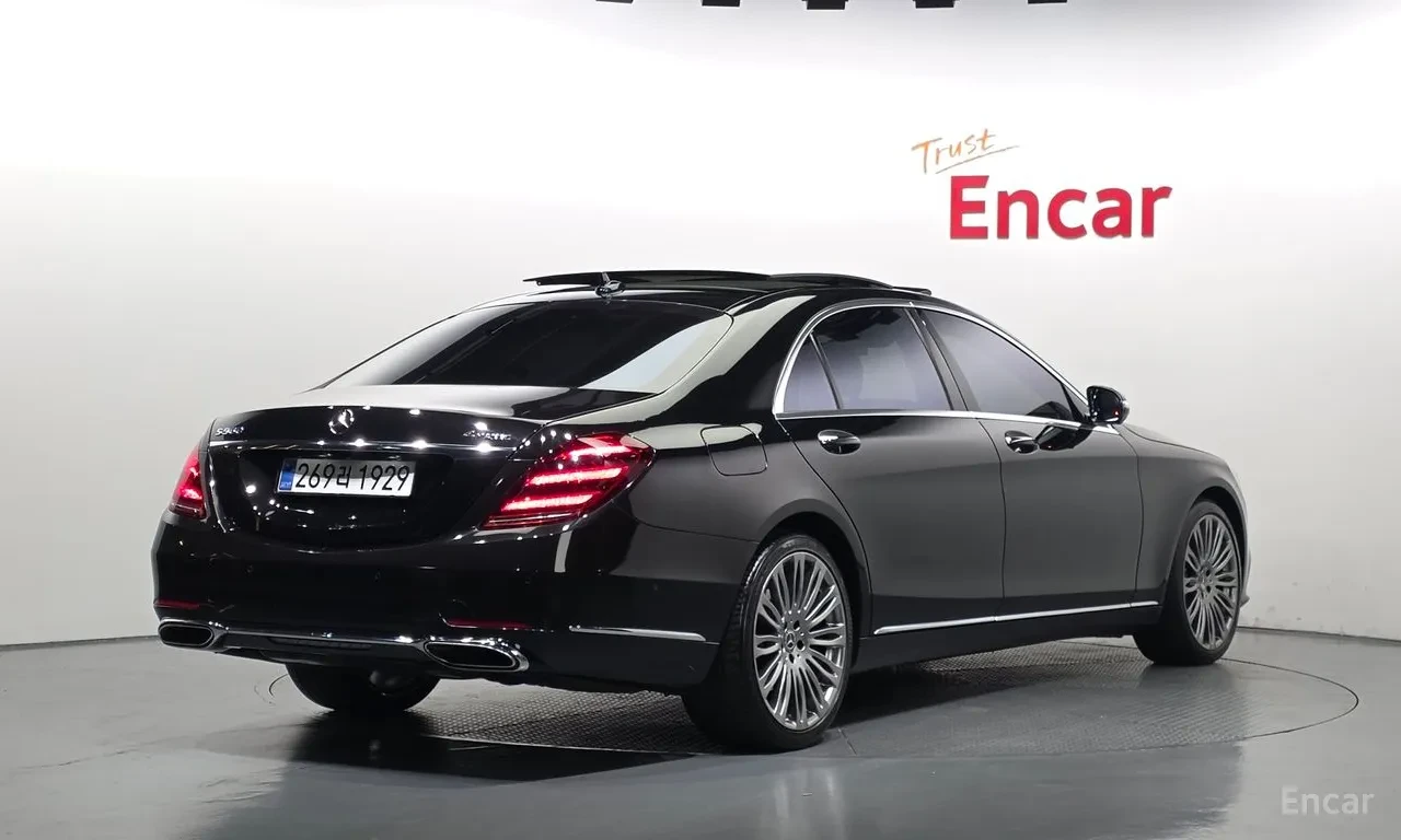 Mercedes-Benz S 560 4MATIC, снимка 2 - Автомобили и джипове - 56211889