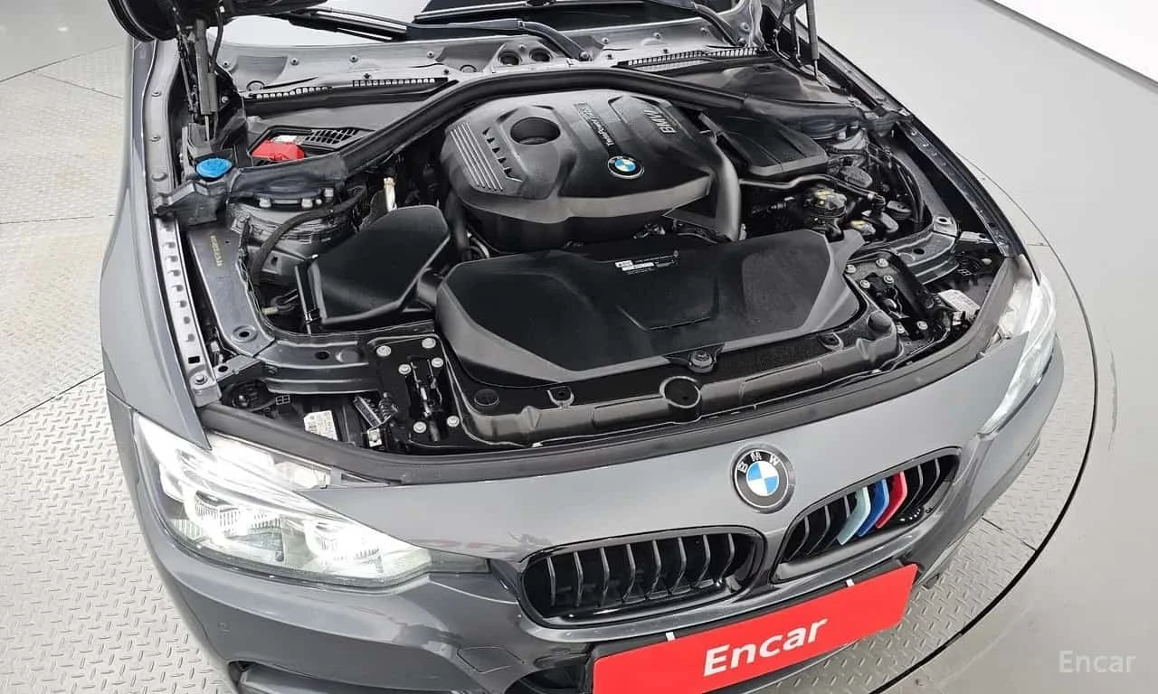 BMW 330 M Sport Shadow/ФИНАНСИРАНЕ, снимка 6 - Автомобили и джипове - 56332134