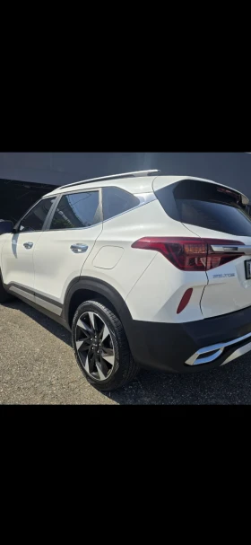 Kia Seltos signature 4х4, снимка 2
