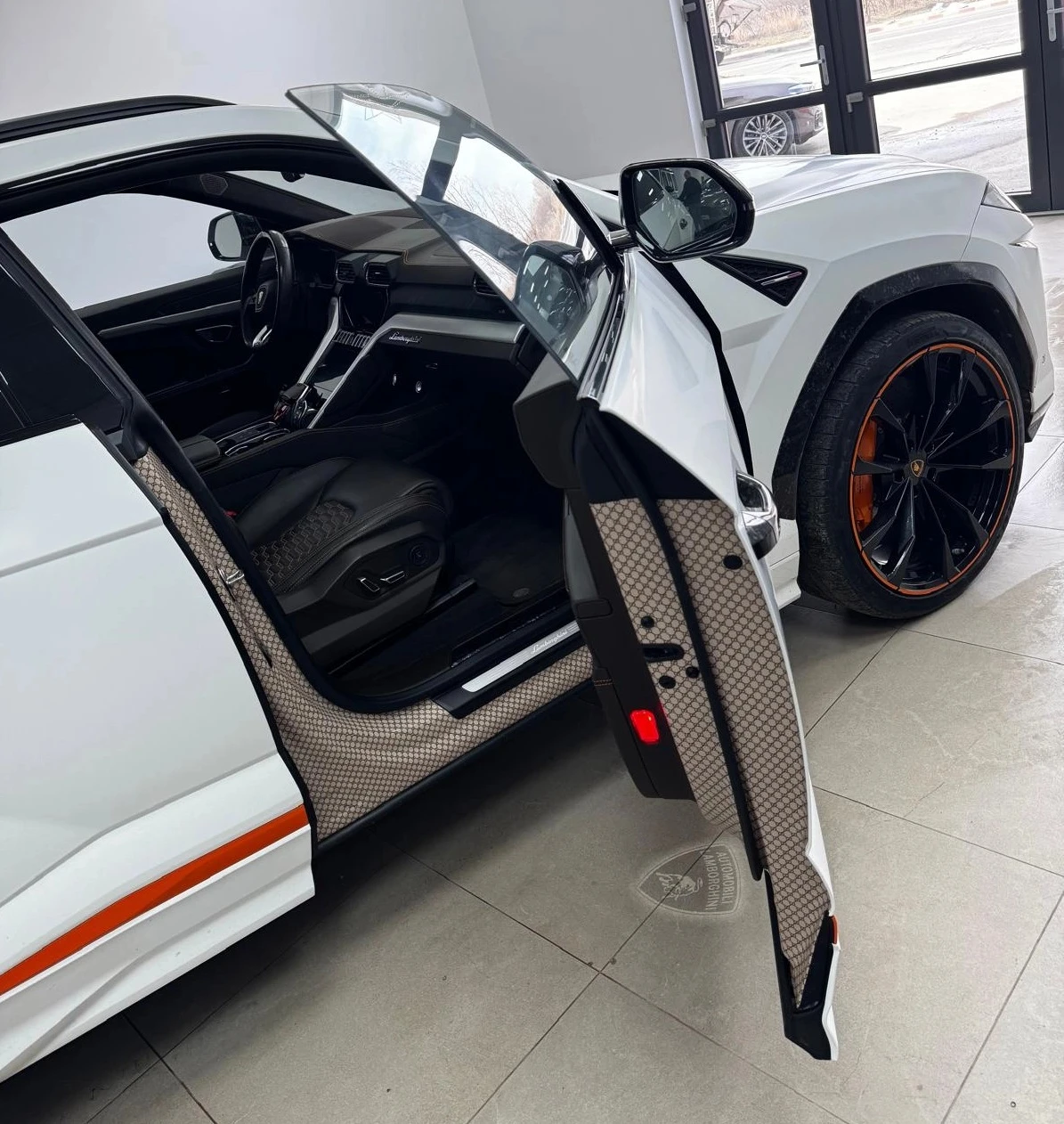 Lamborghini Urus Gucci Edition  - изображение 4
