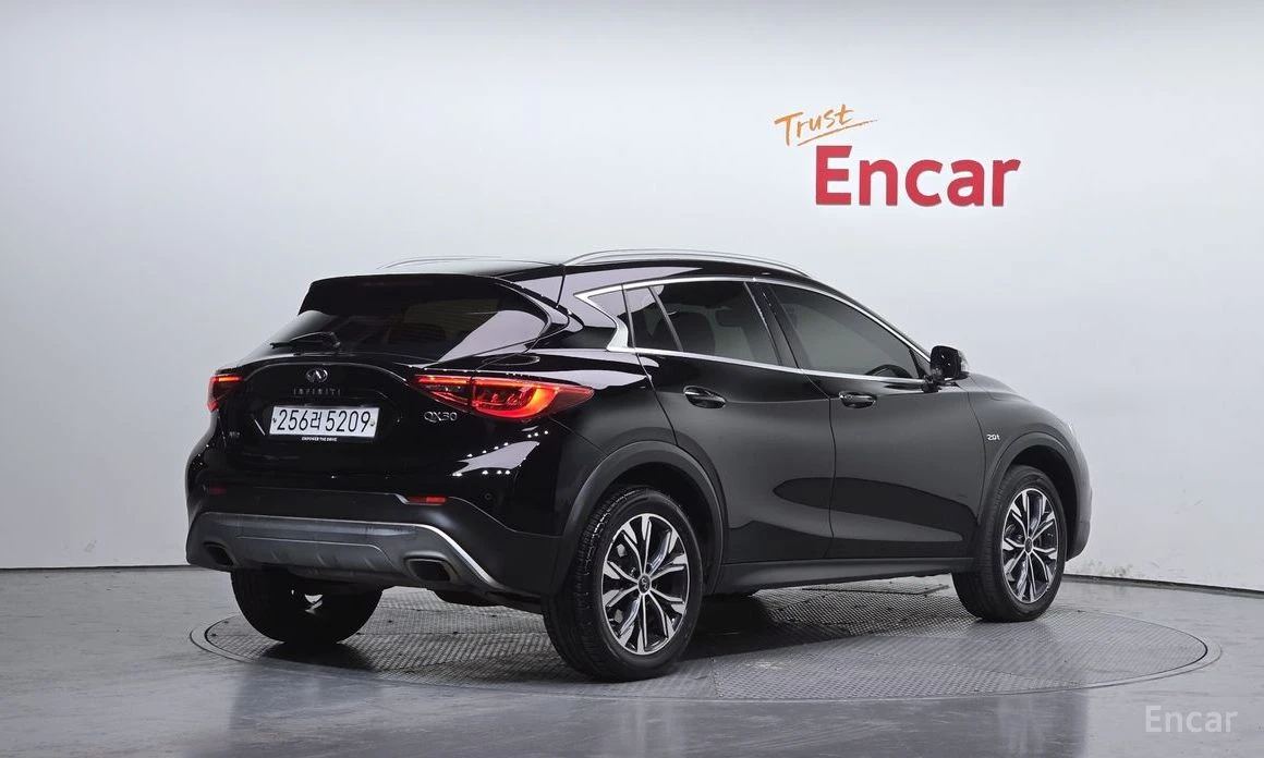 Infiniti QX30 2.0* AWD* ESSENSIAL* �������* ������* ������*  | Mobile.bg � ����������� 2