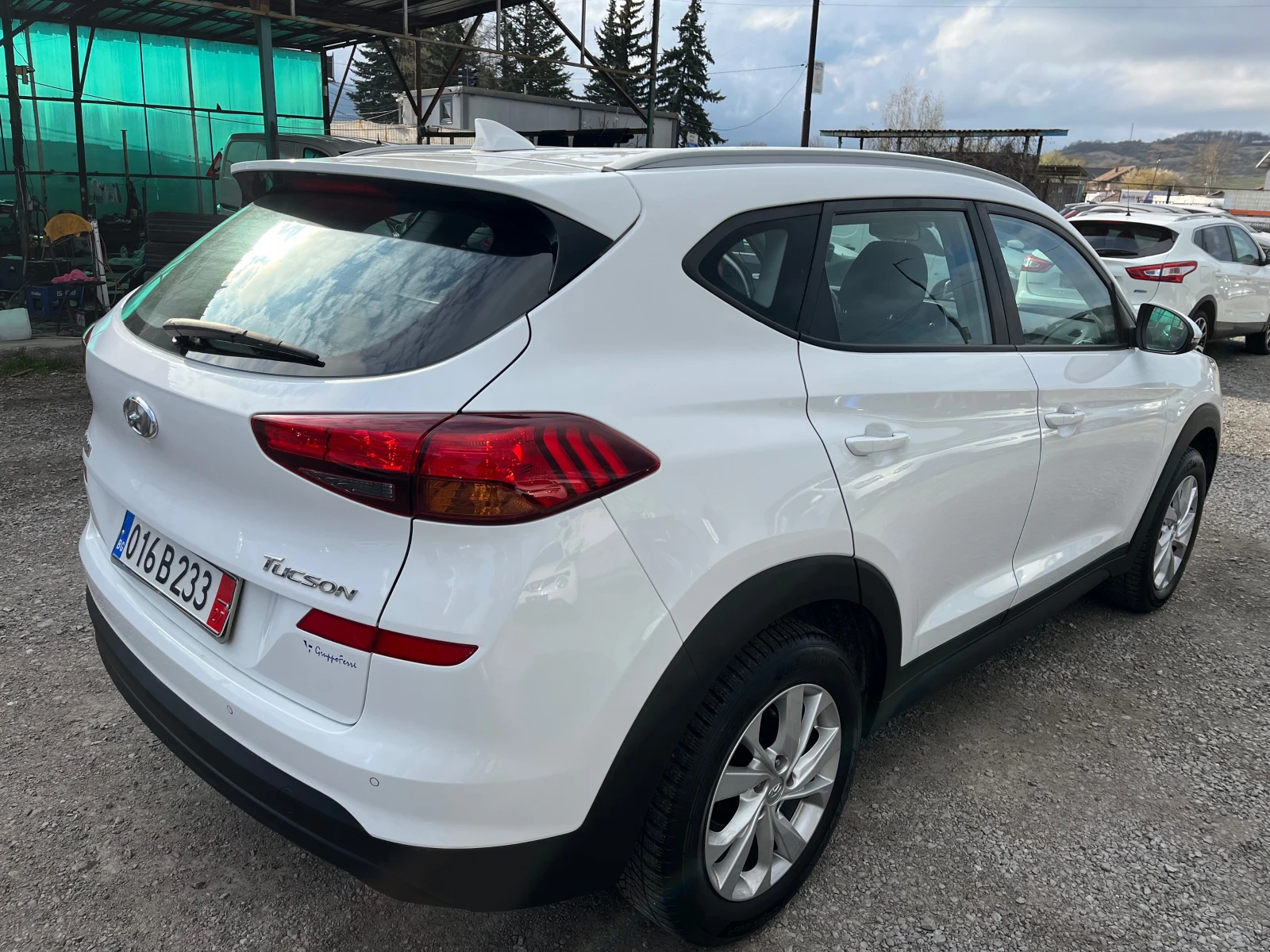 Hyundai Tucson 1.6 feis full led, снимка 9 - Автомобили и джипове - 54265395