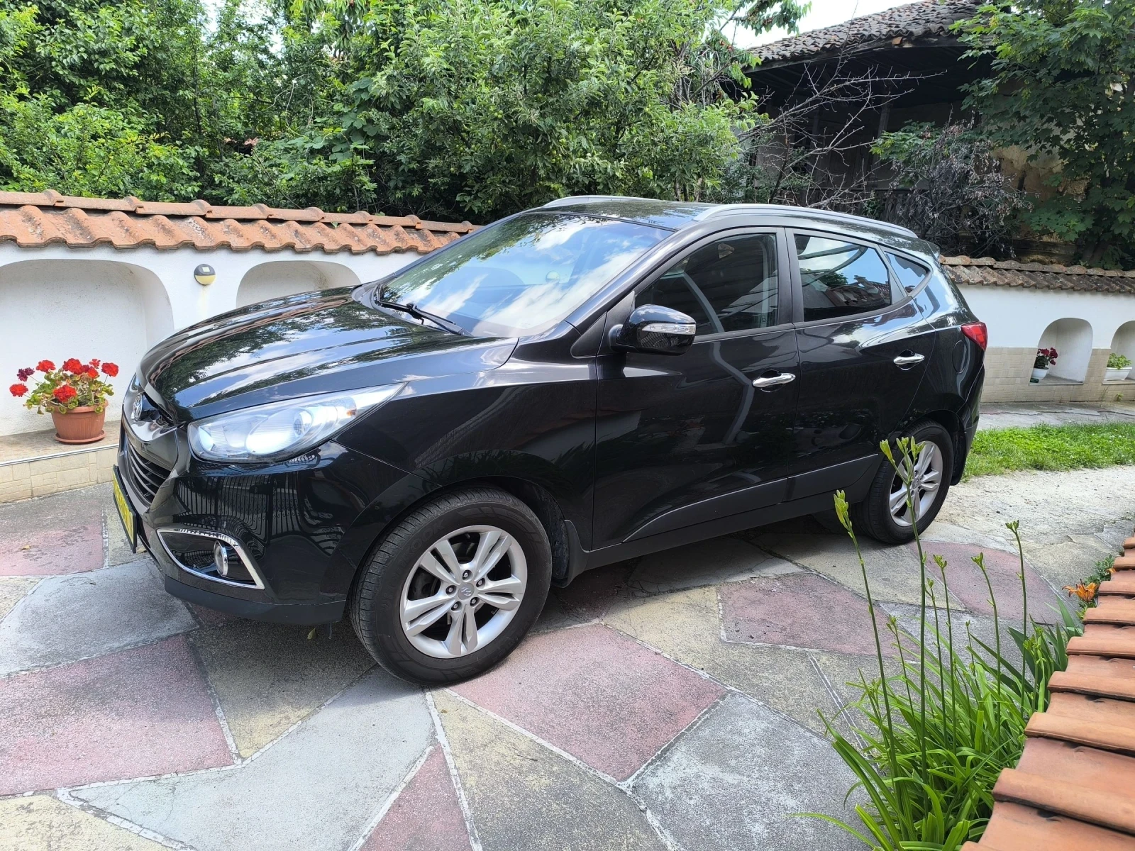 Hyundai IX35 2.0бензин 4/4, снимка 2 - Автомобили и джипове - 54793941