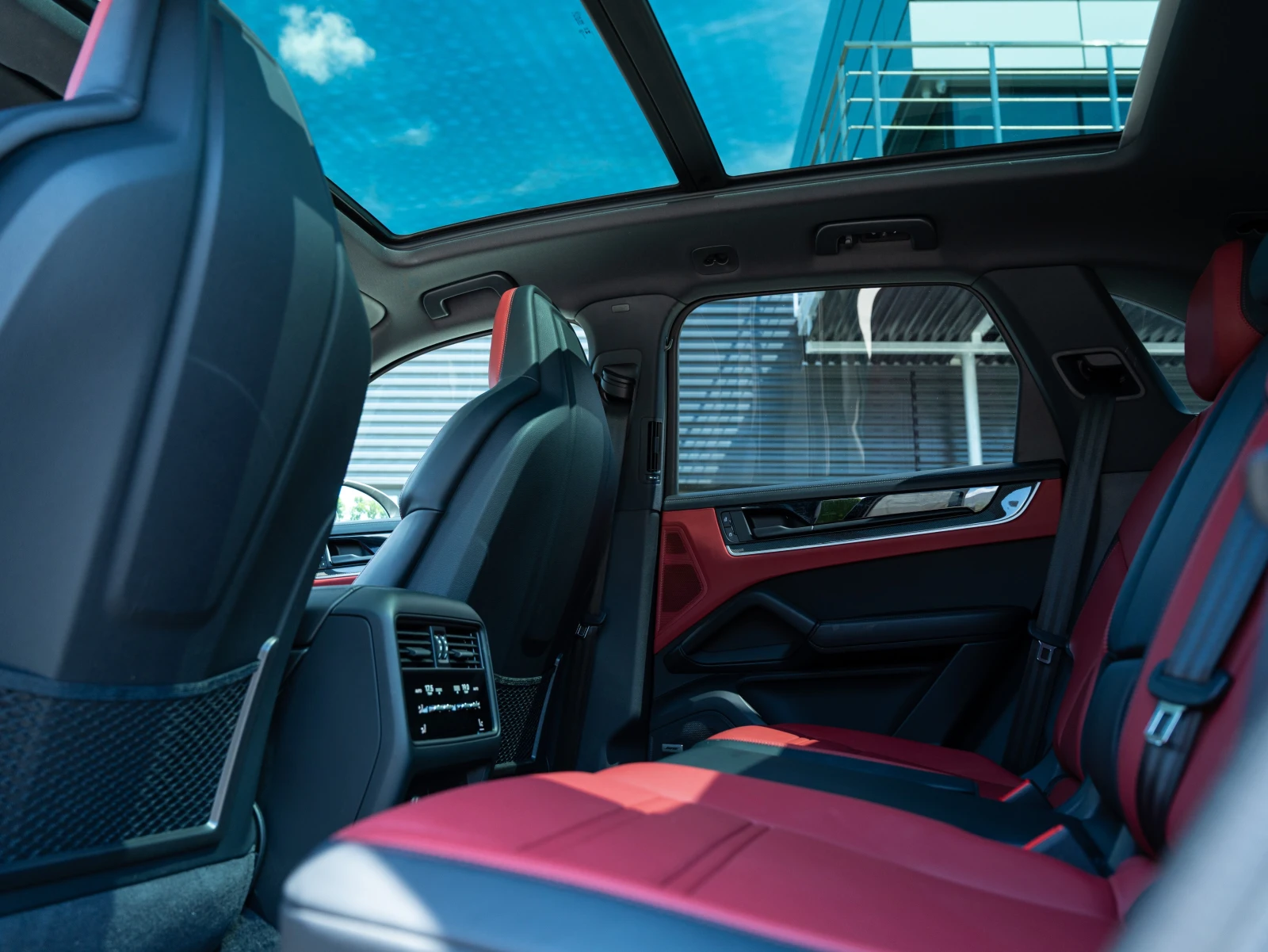 Porsche Cayenne, снимка 15 - Автомобили и джипове - 54843788