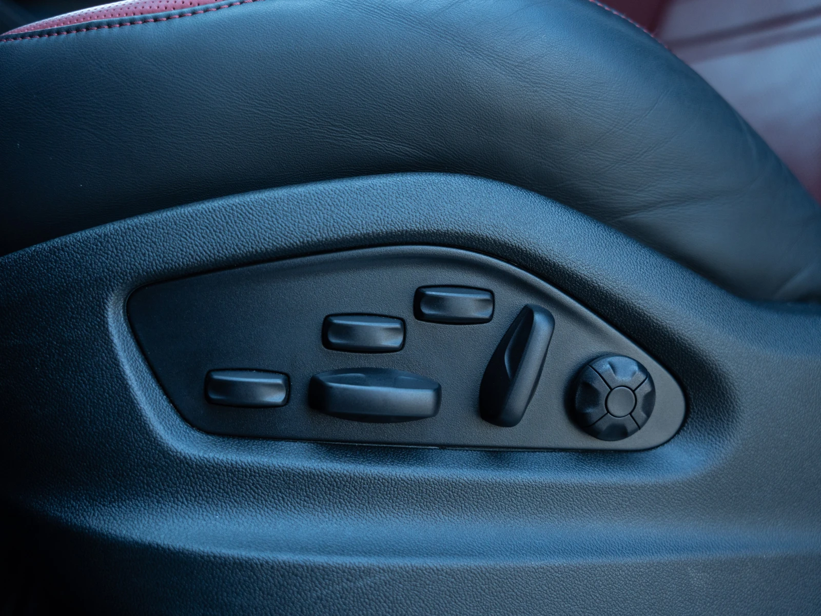 Porsche Cayenne, снимка 16 - Автомобили и джипове - 54843788