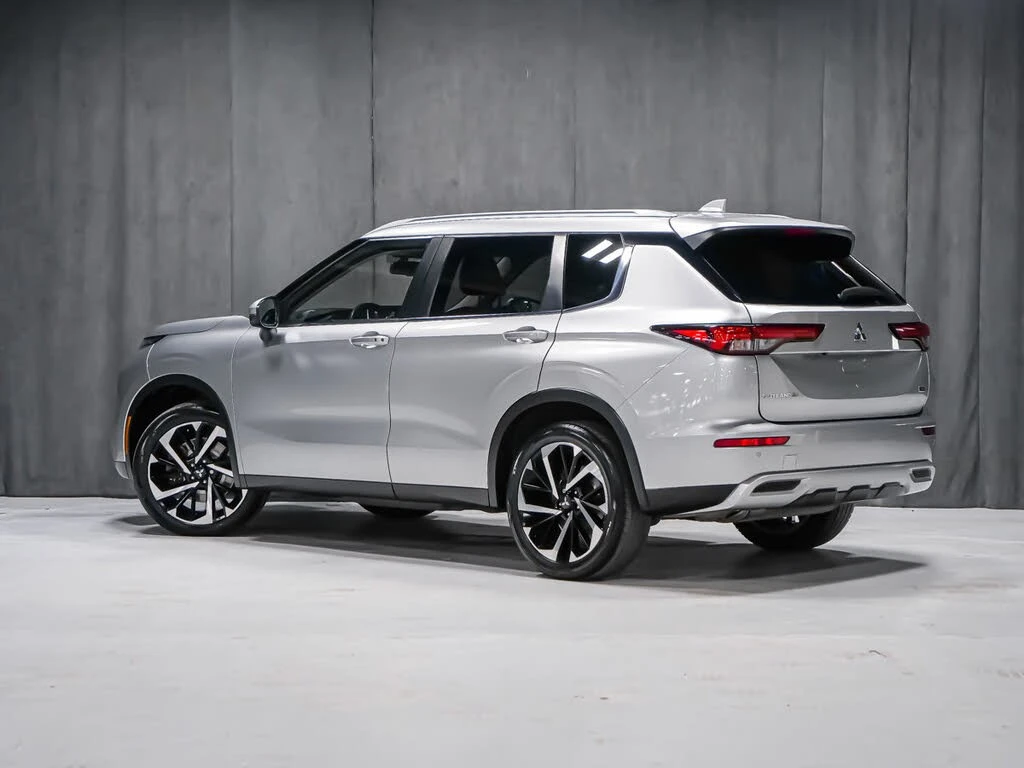 Mitsubishi Outlander SEL S-AWC, снимка 4 - Автомобили и джипове - 55663145