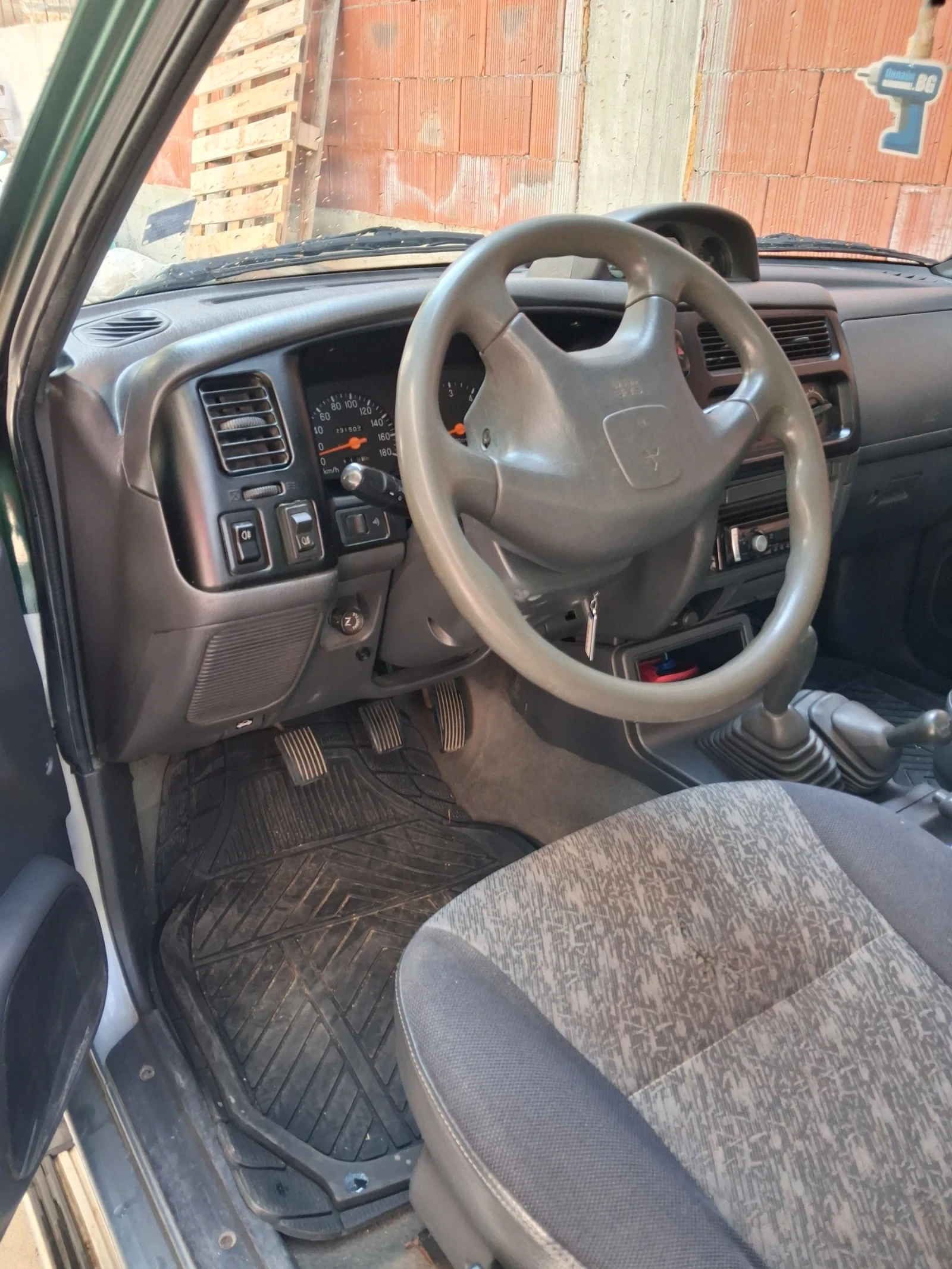 Mitsubishi L200, снимка 2 - Автомобили и джипове - 55866508