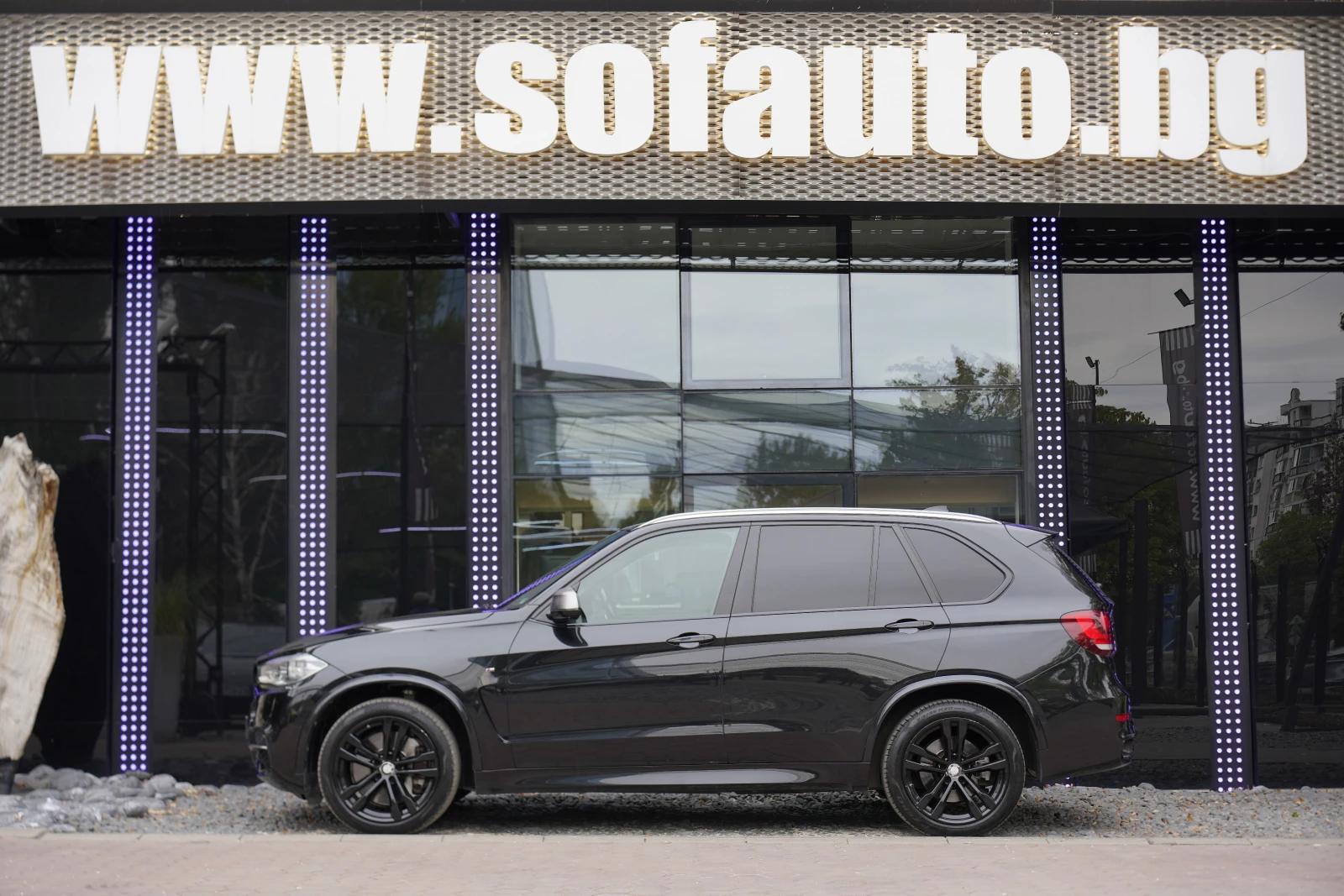 BMW X5 M50d xDrive АВТОМОБИЛА ИМА ДРЕБНИ ЗАБЕЛЕЖКИ, снимка 4 - Автомобили и джипове - 56222098