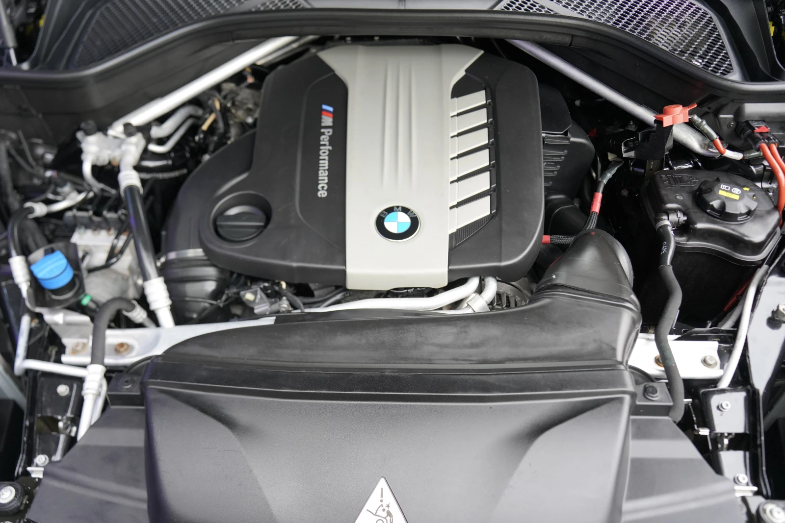 BMW X5 M50d xDrive АВТОМОБИЛА ИМА ДРЕБНИ ЗАБЕЛЕЖКИ, снимка 15 - Автомобили и джипове - 56222098