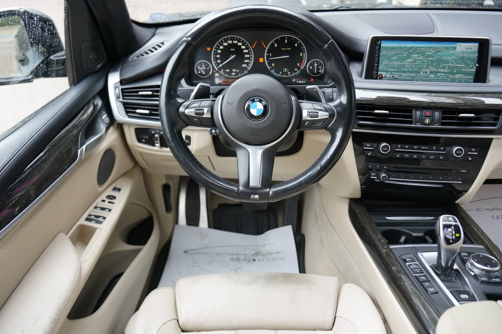 BMW X5 M50d xDrive АВТОМОБИЛА ИМА ДРЕБНИ ЗАБЕЛЕЖКИ, снимка 10 - Автомобили и джипове - 56222098