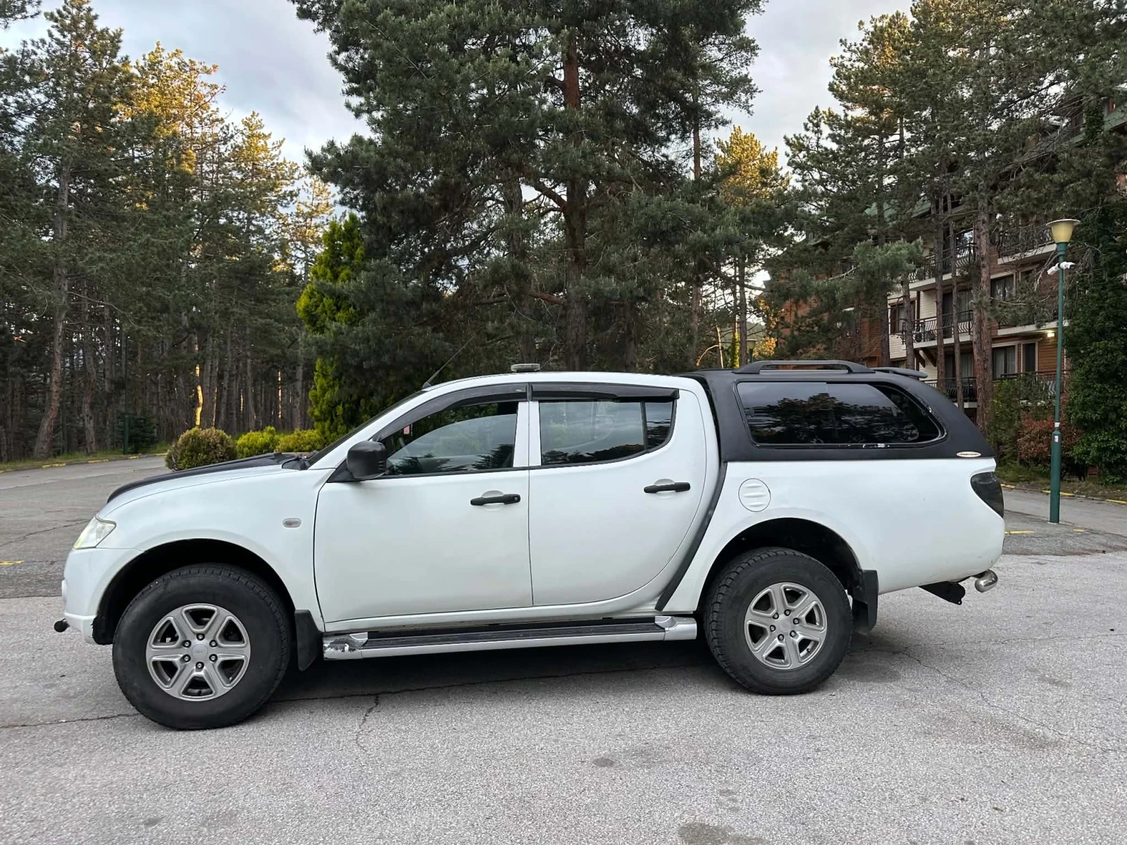 Mitsubishi L200 Перфектен , снимка 9 - Автомобили и джипове - 56535512