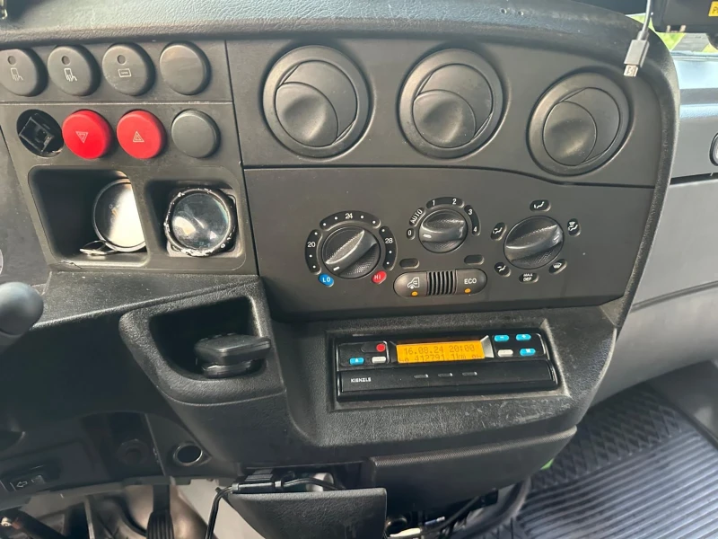 Iveco Daily 40c13, снимка 13 - Бусове и автобуси - 46938048