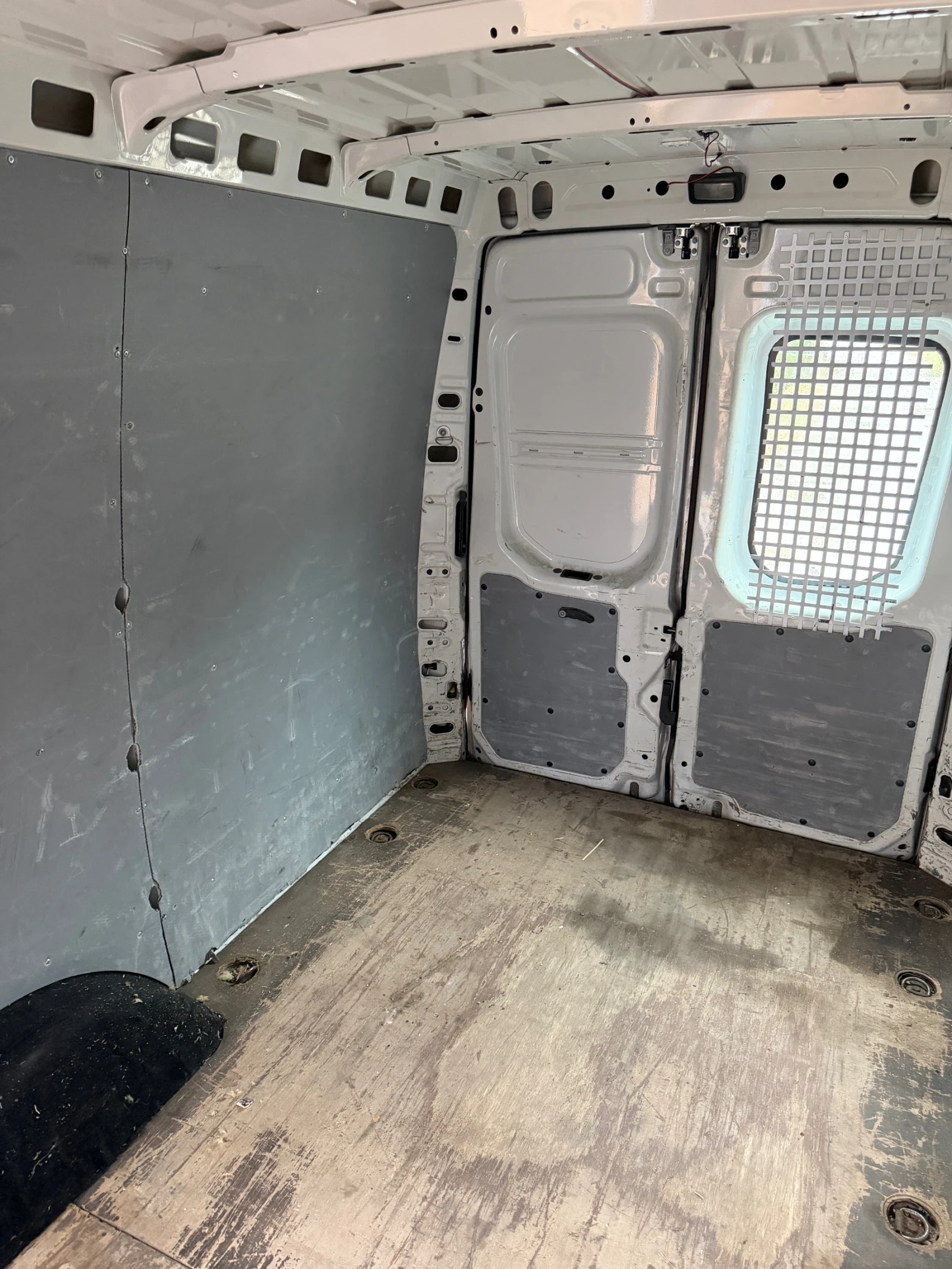 Iveco Daily, снимка 9 - Бусове и автобуси - 56248699